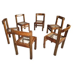 Juego de 6 Sillas de Comedor Brutalistas de madera maciza de pino y cuero, Bélgica, años 70