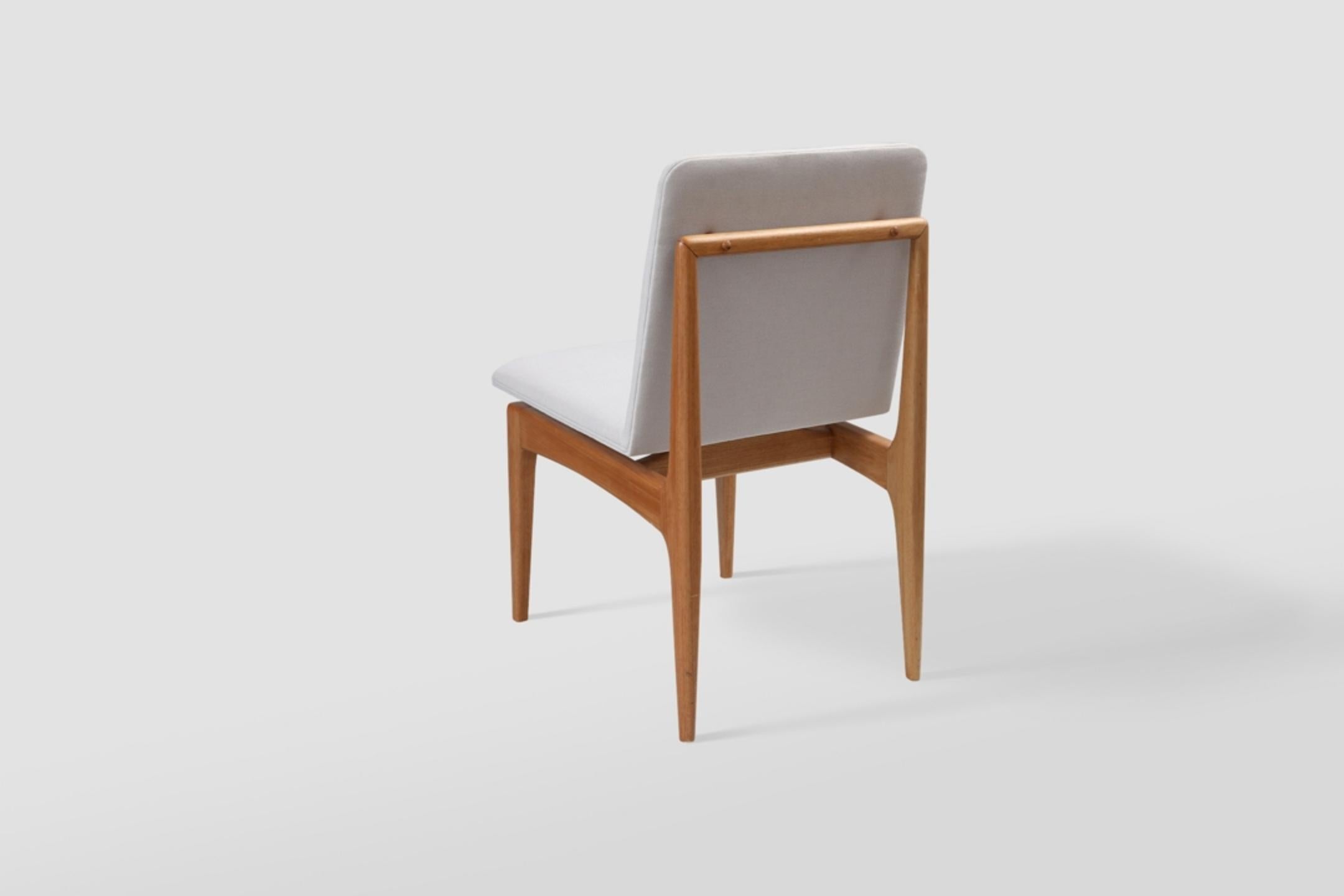 Ensemble de 6 chaises Oscar en bois massif avec tissu en cuir naturel en vente 6