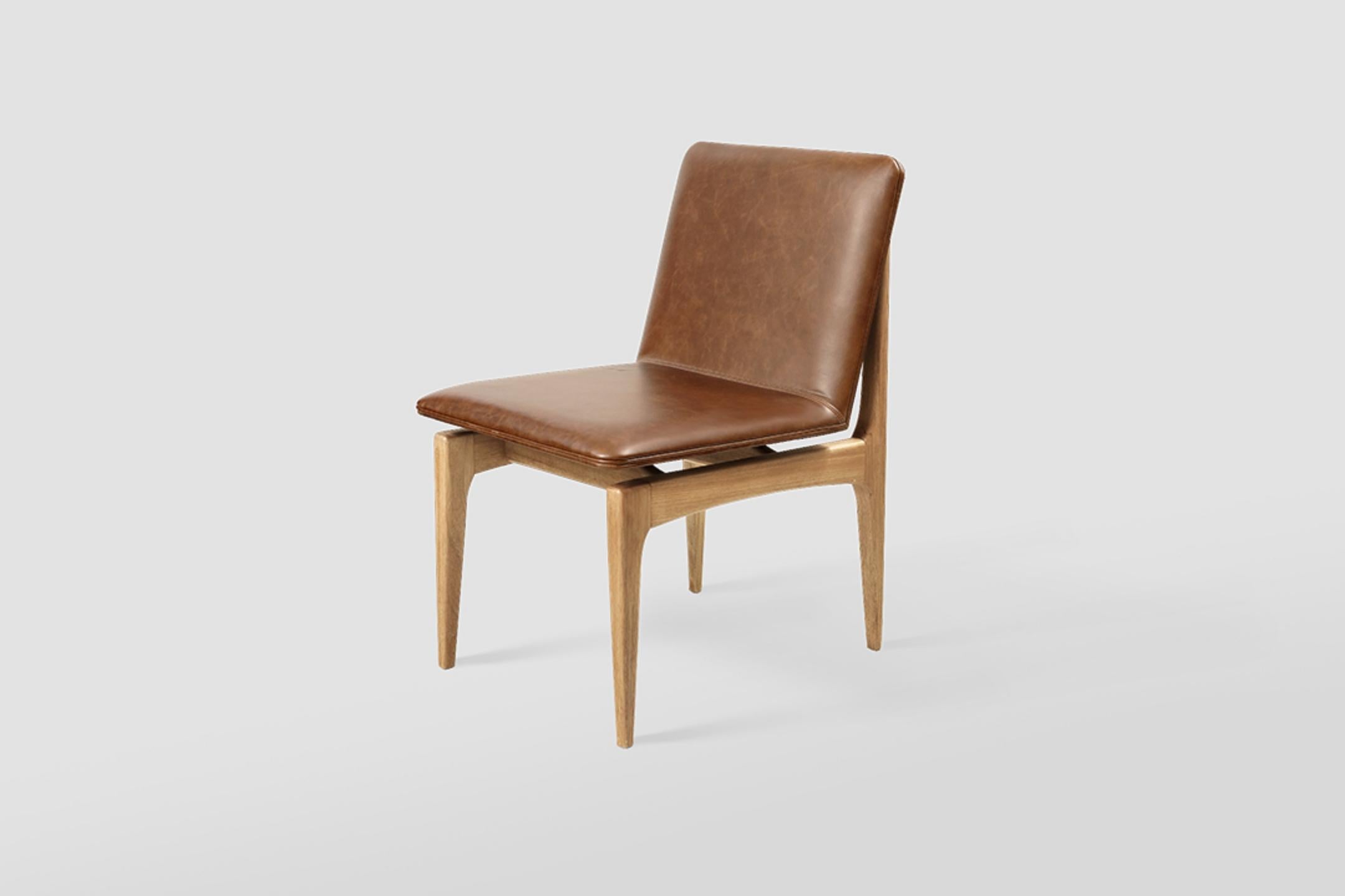 Ensemble de 6 chaises Oscar en bois massif avec tissu en cuir naturel en vente 8