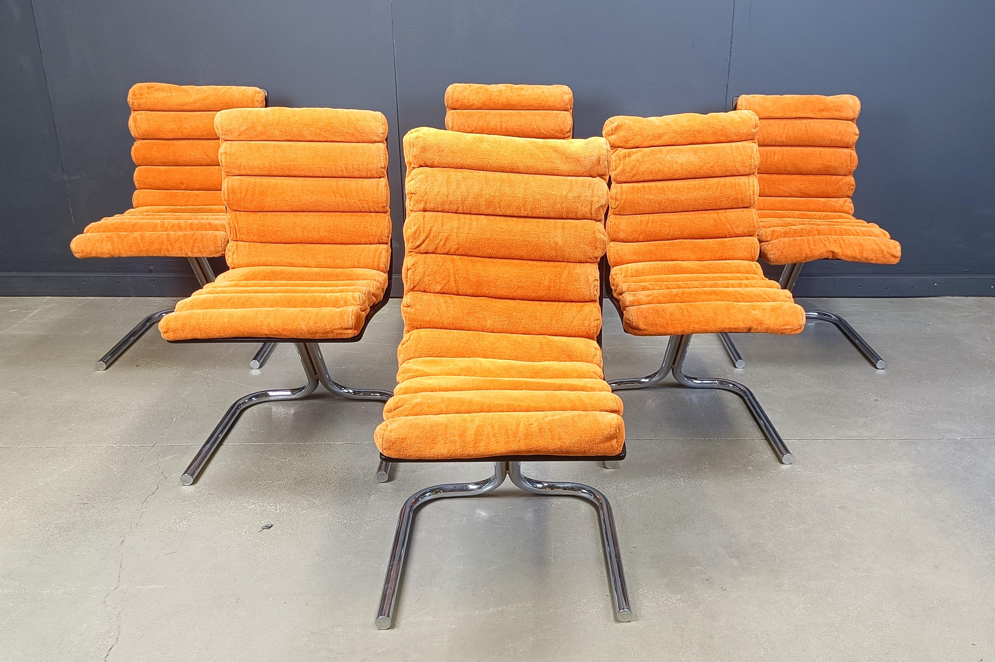 Space Age Set of 6 space age dining chairs, 1970s