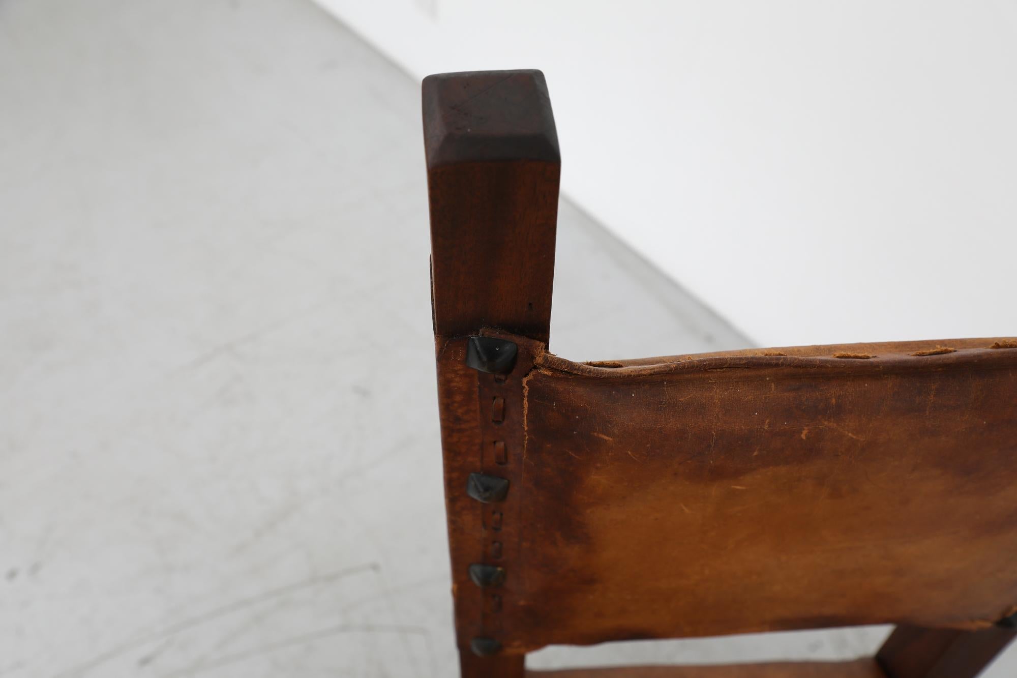 Satz von 6 spanischen brutalistischen Stühlen aus schwerem dunklem Holz, braunem Leder und Eisen 13