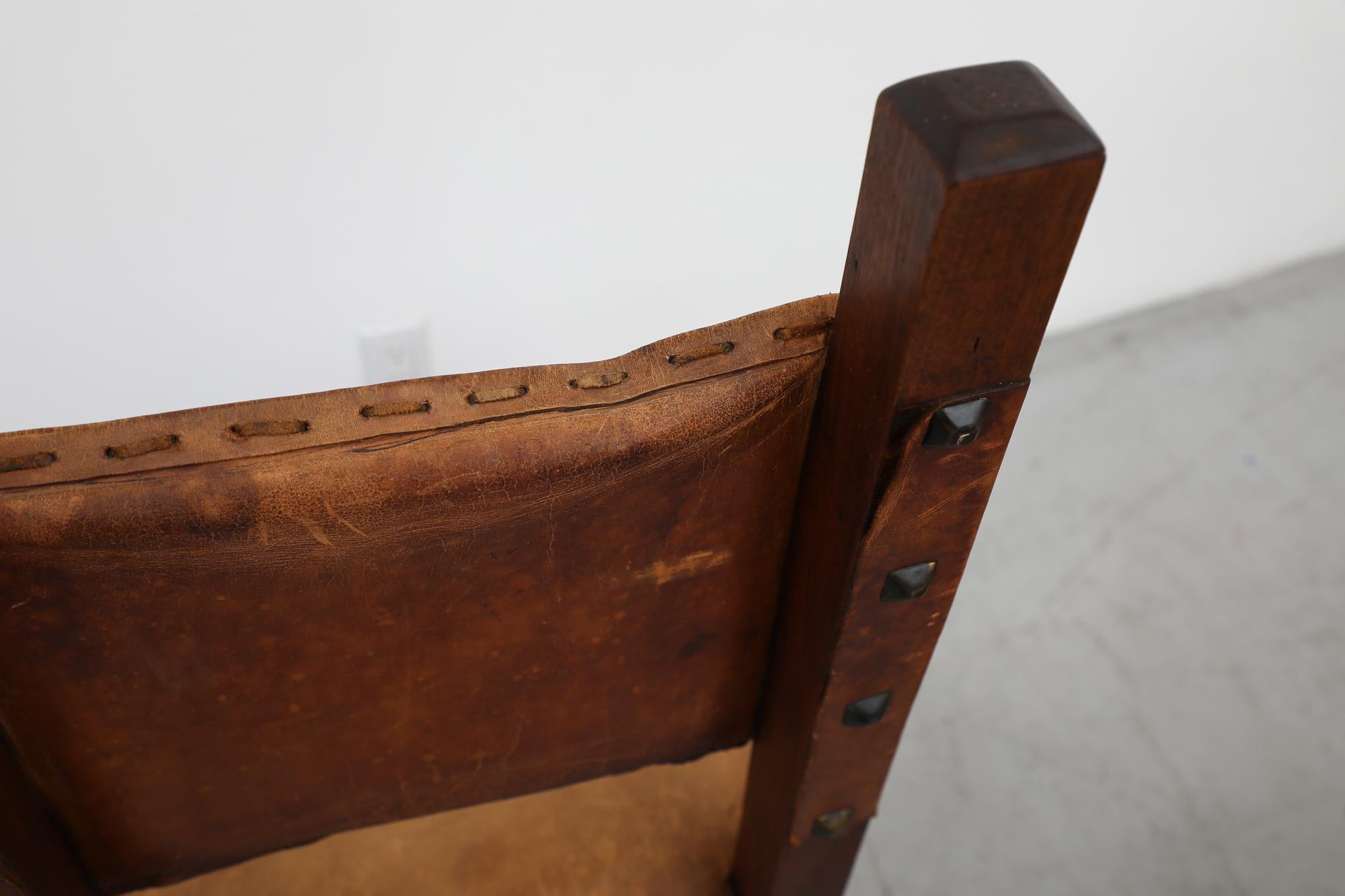 Satz von 6 spanischen brutalistischen Stühlen aus schwerem dunklem Holz, braunem Leder und Eisen 2