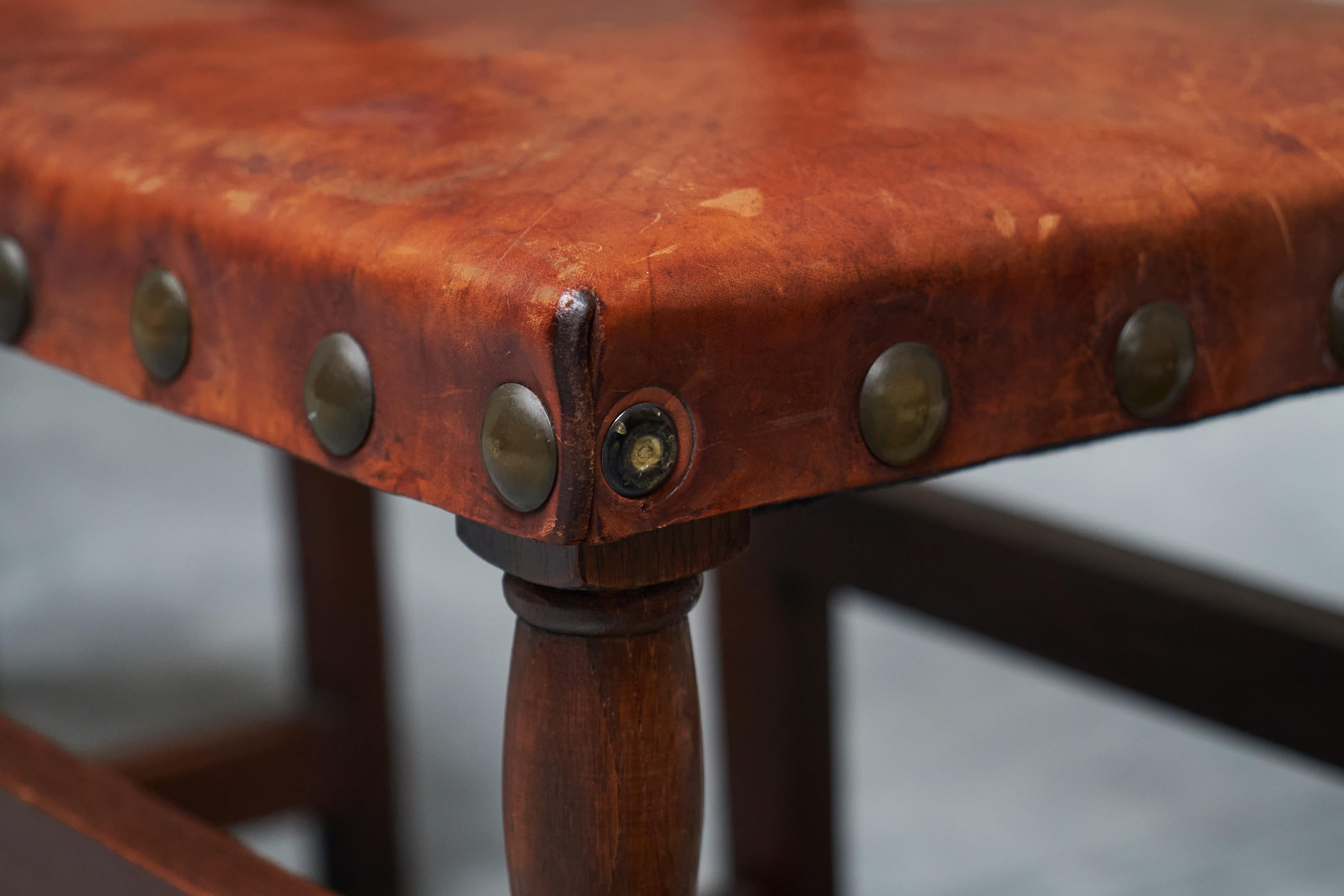 Set of 6 'Spanish' Chairs in Solid Oak, Leather and Brass Europe 1960s For Sale 4