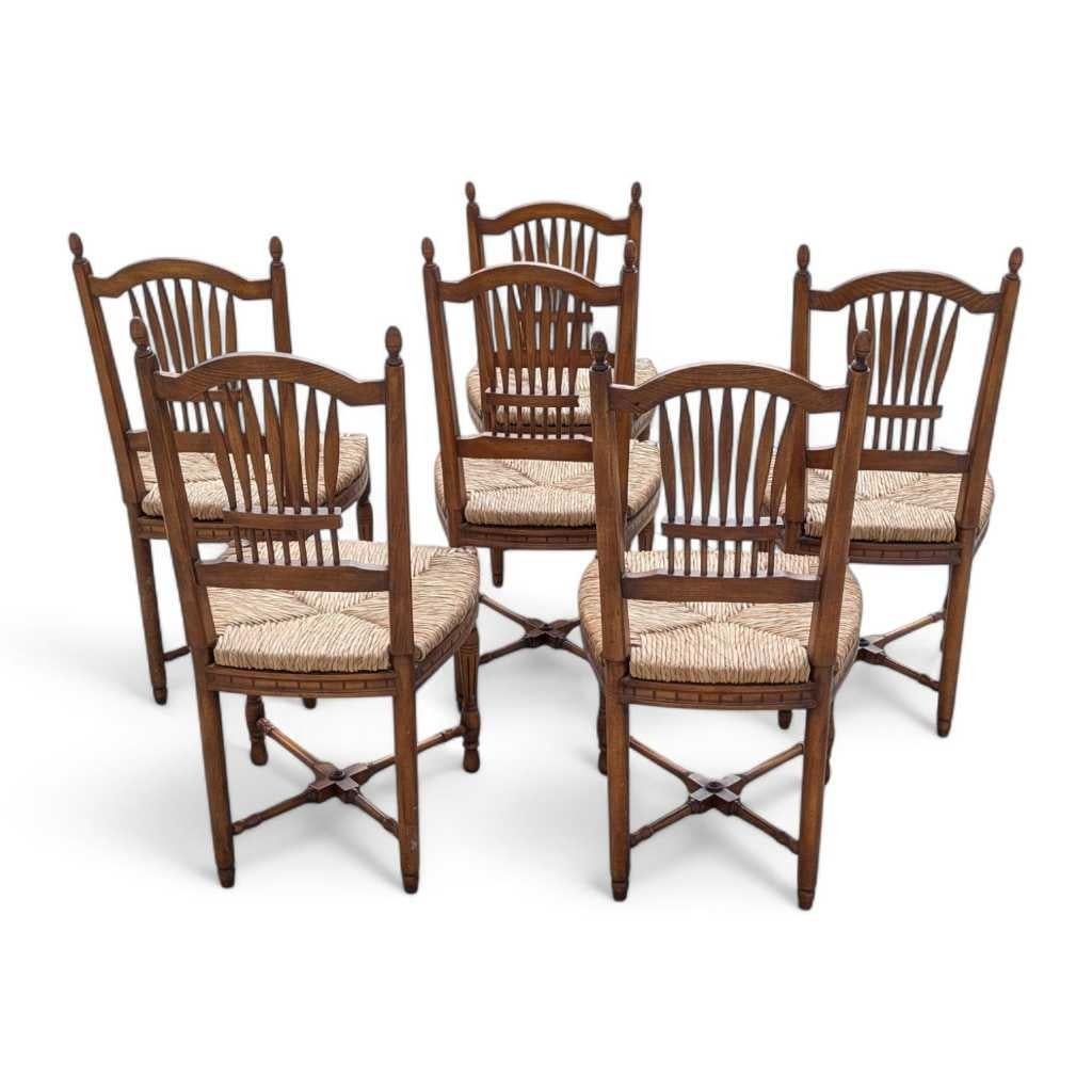 Spagnolo Set di 6 sedie da pranzo spagnole, sedute in giunco intrecciato, schienali intagliati in covoni di grano 1950