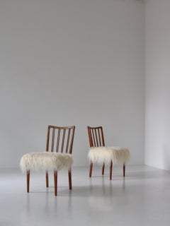 Set of 6 Spindle Back Chairs "Model 101" in Sheepskin & Oak, Denmark, 1950s