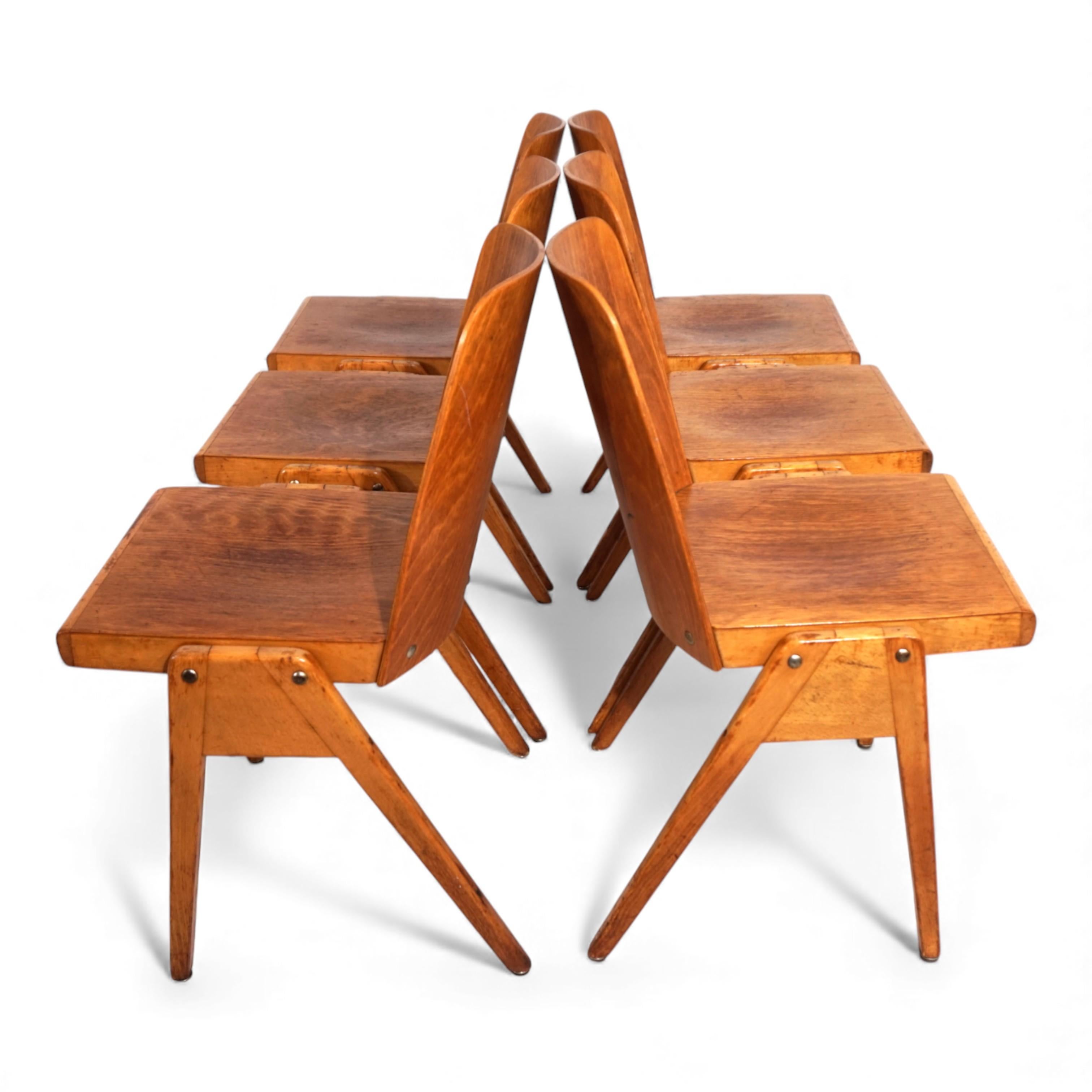 Ensemble de 6 chaises de salle à manger empilables dans le style Bauhaus, 1960 en vente 7