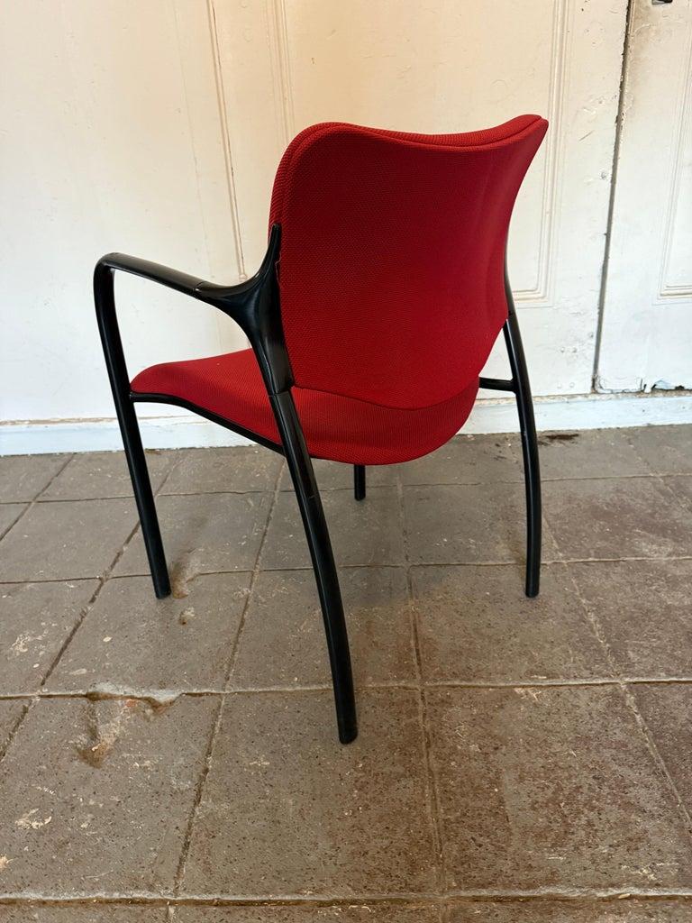 Set of 6 stacking chairs designed by Mark Goetz for Herman Miller In Good Condition For Sale In Brooklyn, NY