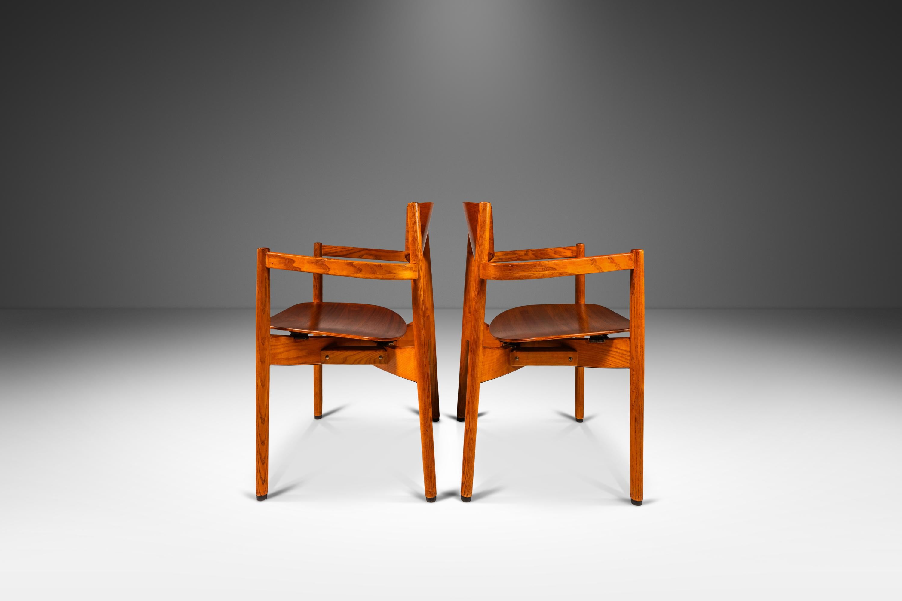 Ensemble de 6 chaises empilables en Oak Oak & Walnut par Jens Risom, USA, c. 1960s en vente 1