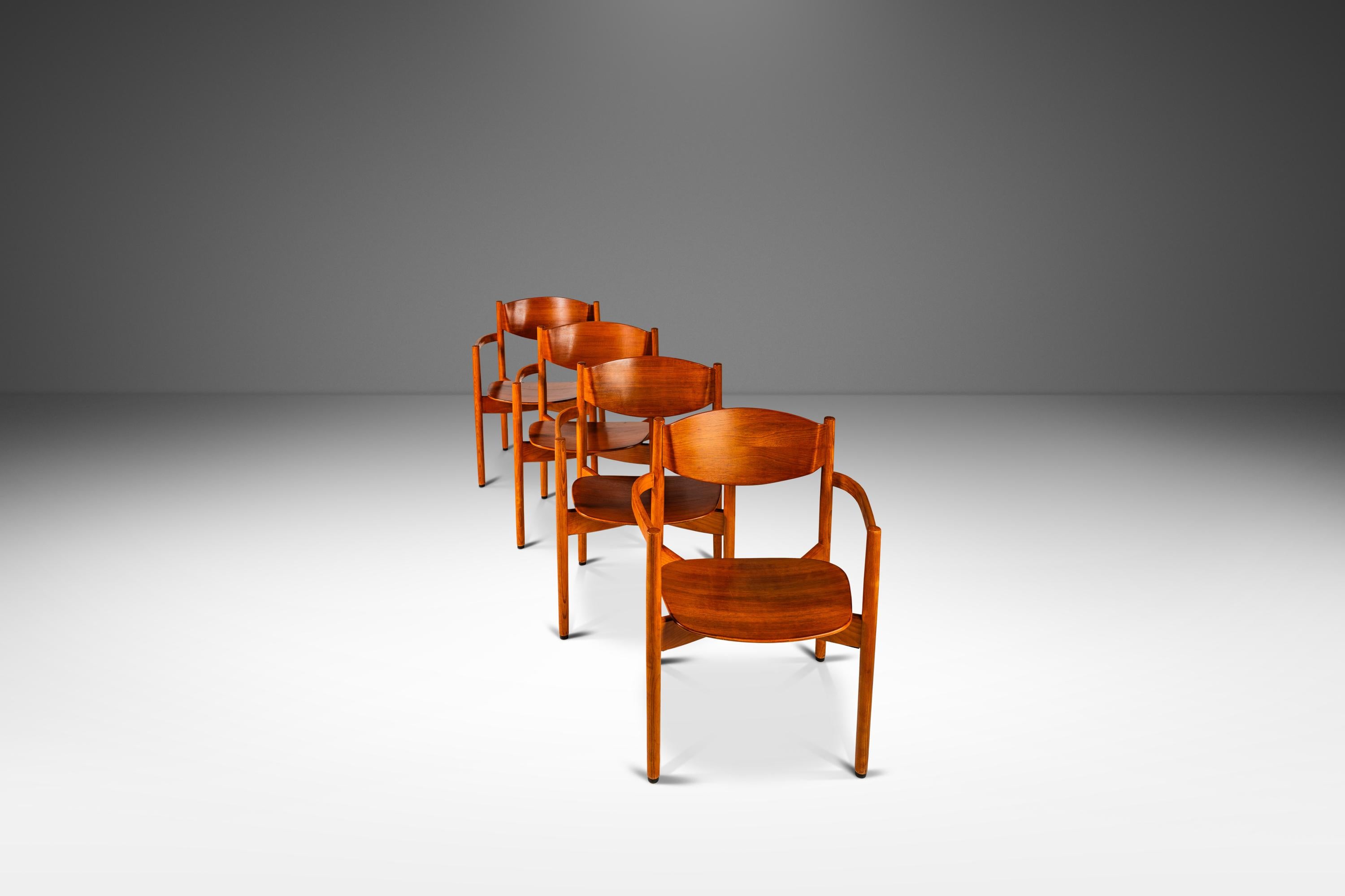 Ensemble de 6 chaises empilables en Oak Oak & Walnut par Jens Risom, USA, c. 1960s en vente 2