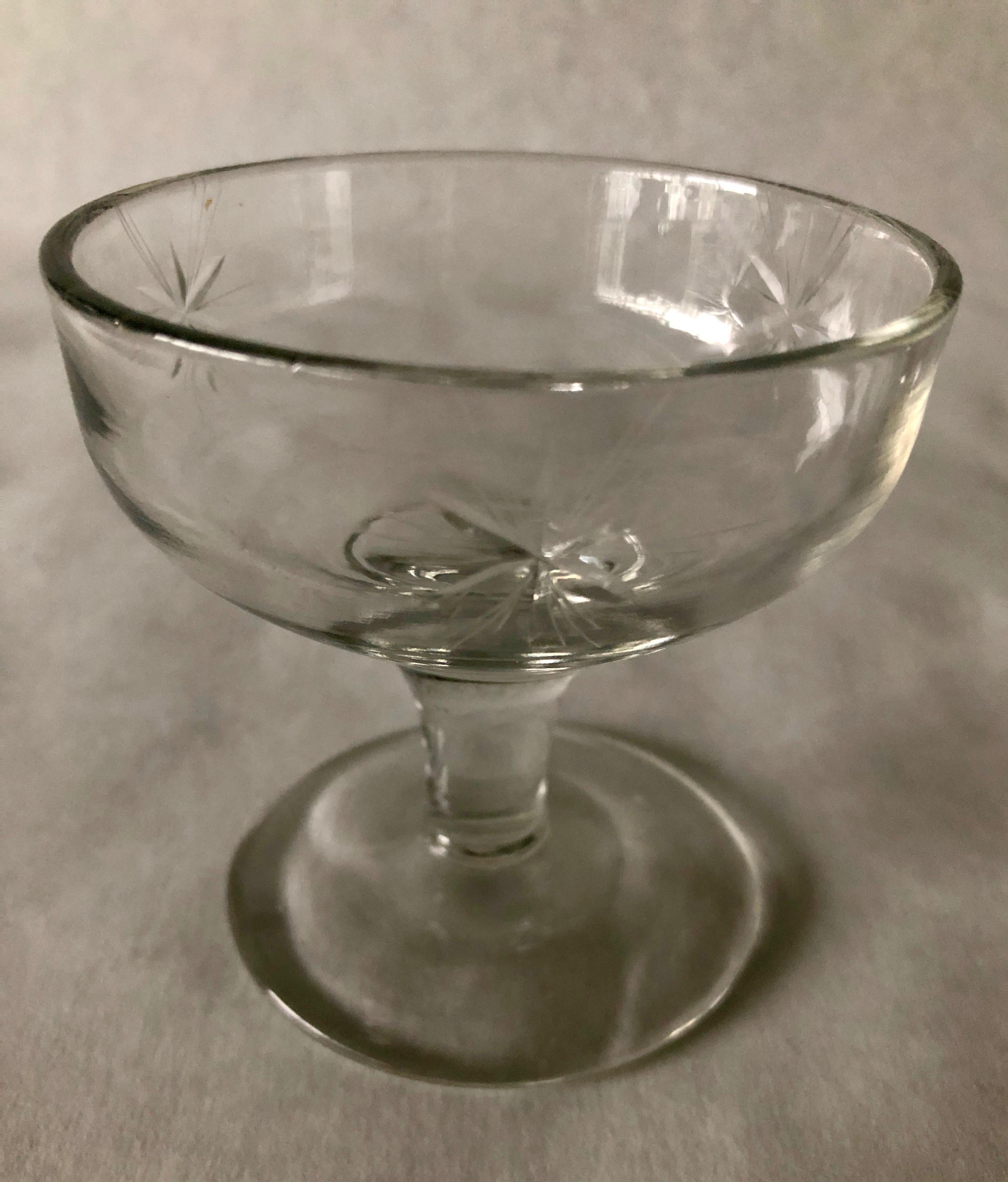 Set of 6 Starburst Etched Glass Champagne Coupe Glasses For Sale 9