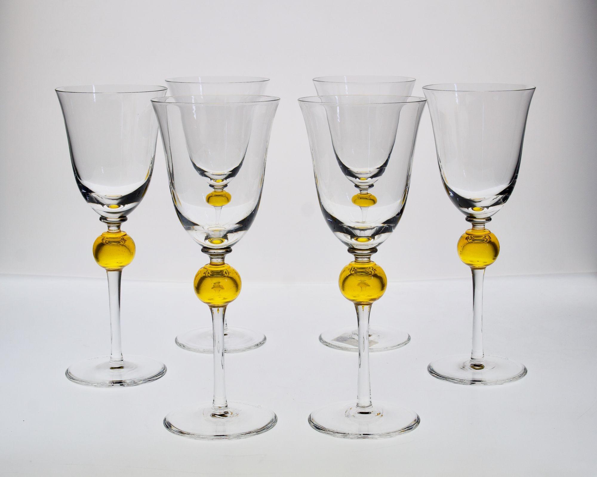 Ensemble de 6 verres à pied en verre transparent avec sphère jaune uranium, Cenedese 1950. en vente 7
