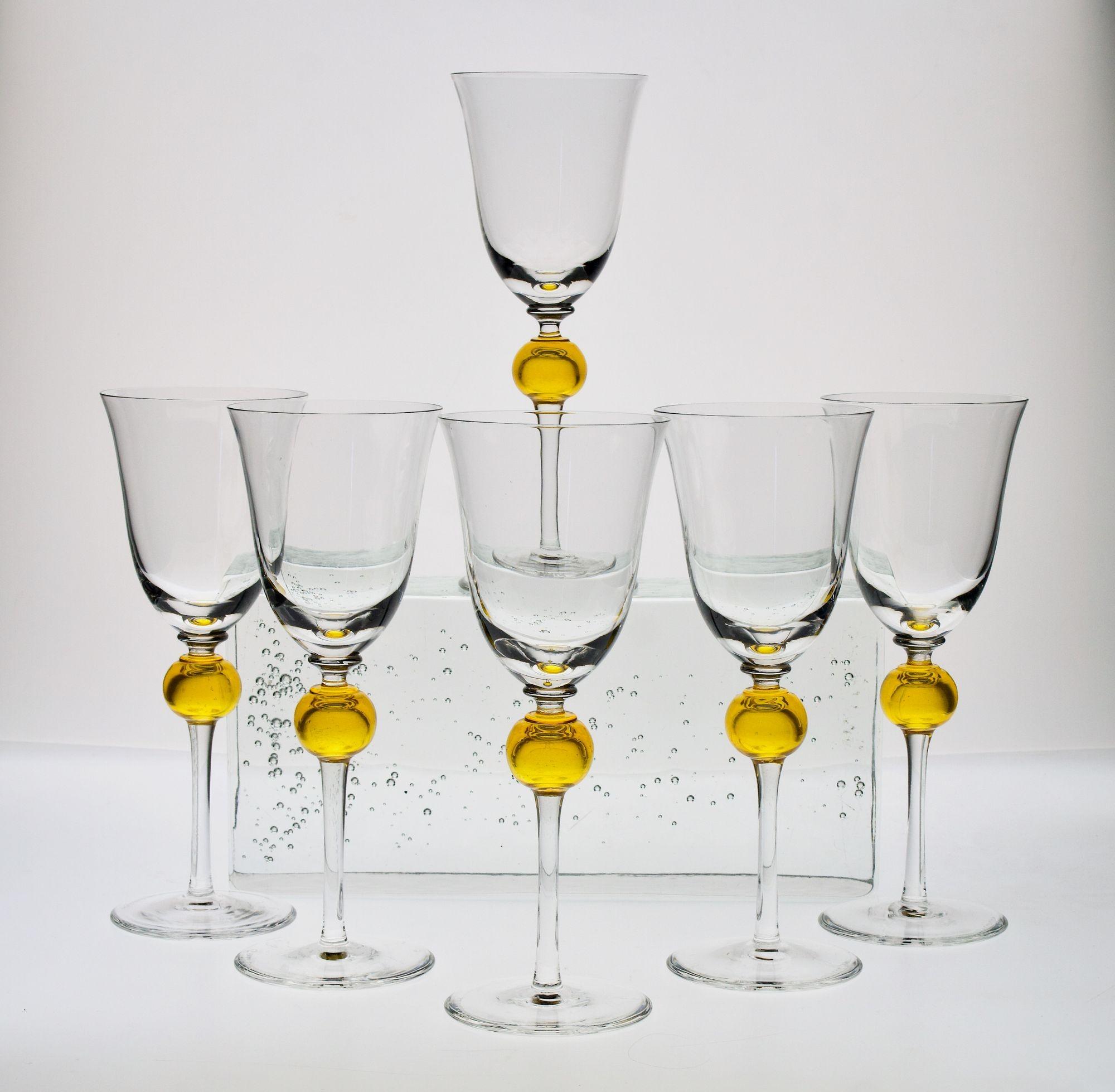 Ensemble de 6 verres à pied en verre transparent avec sphère jaune uranium, Cenedese 1950. en vente 9