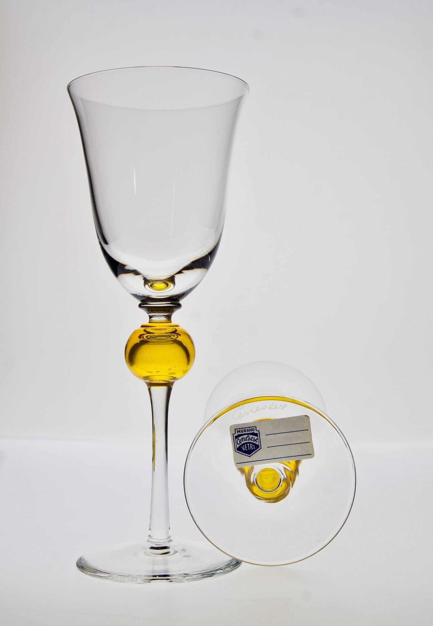 Ensemble de 6 verres à pied en verre transparent avec sphère jaune uranium, Cenedese 1950. en vente 12