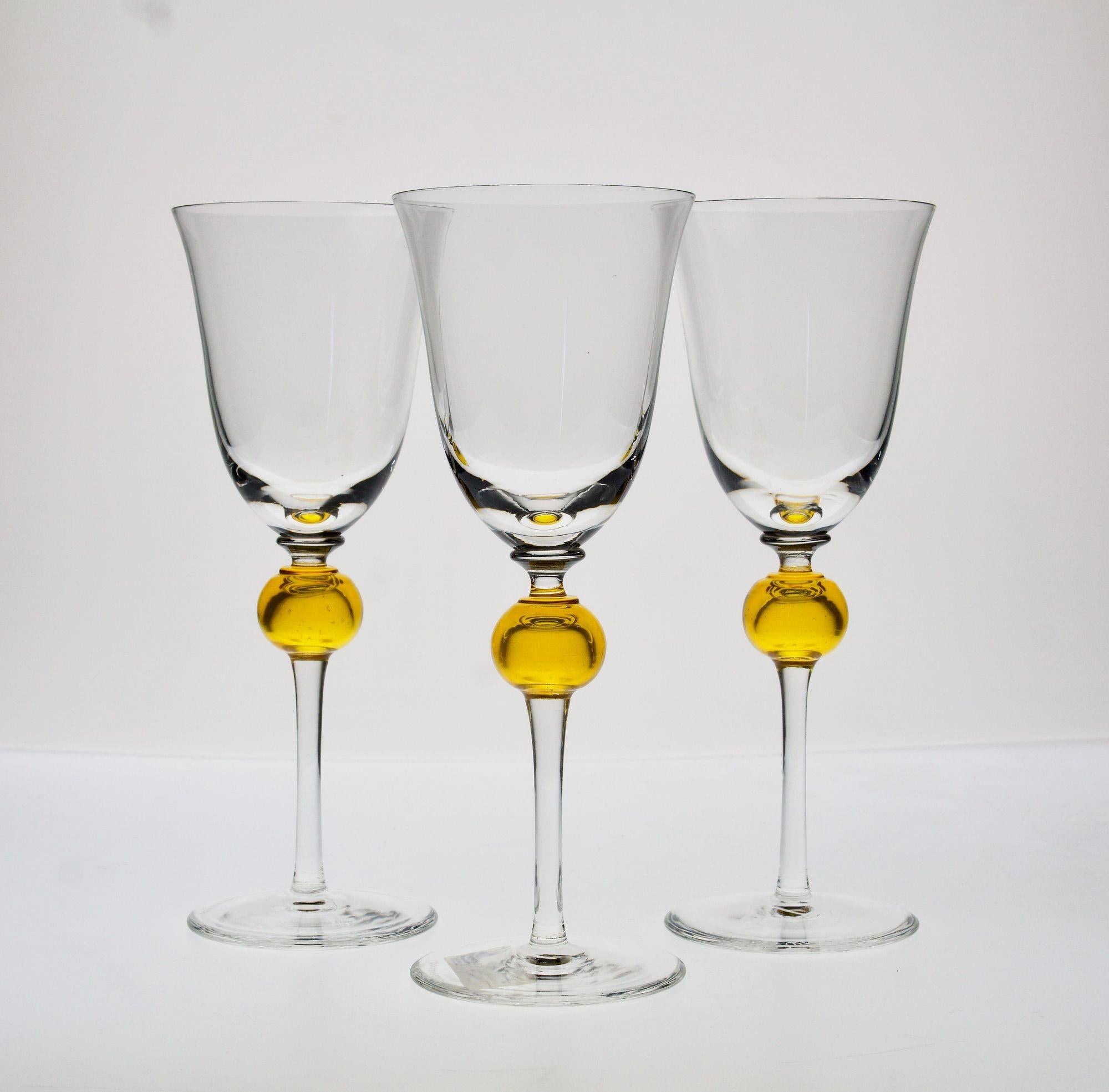 Ensemble de 6 verres à pied en verre transparent avec sphère jaune uranium, Cenedese 1950. Bon état - En vente à Tavarnelle val di Pesa, Florence