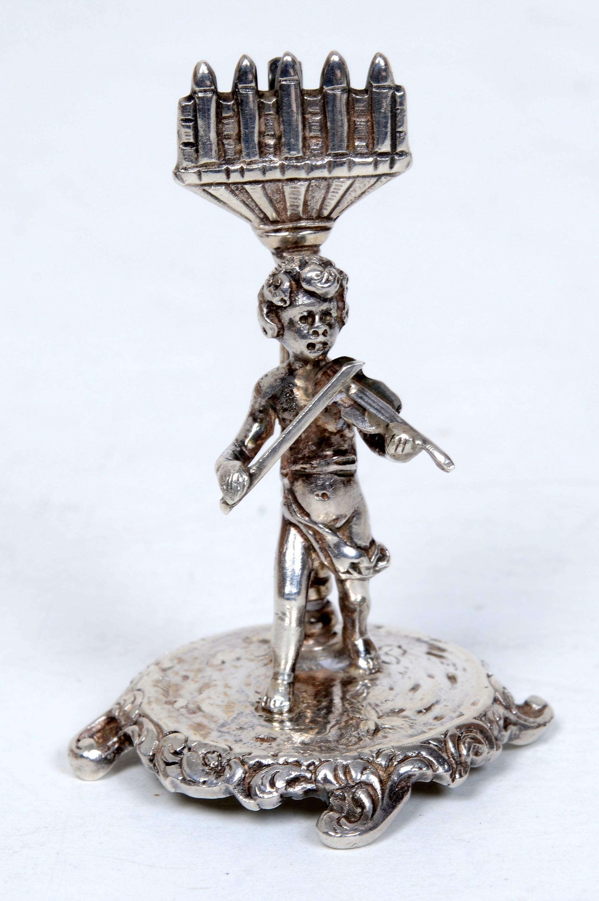 Satz von 6 Sterling Silber Geburtstag Platzkartenhalter mit Miniatur-Bandmitglieder (20. Jahrhundert) im Angebot