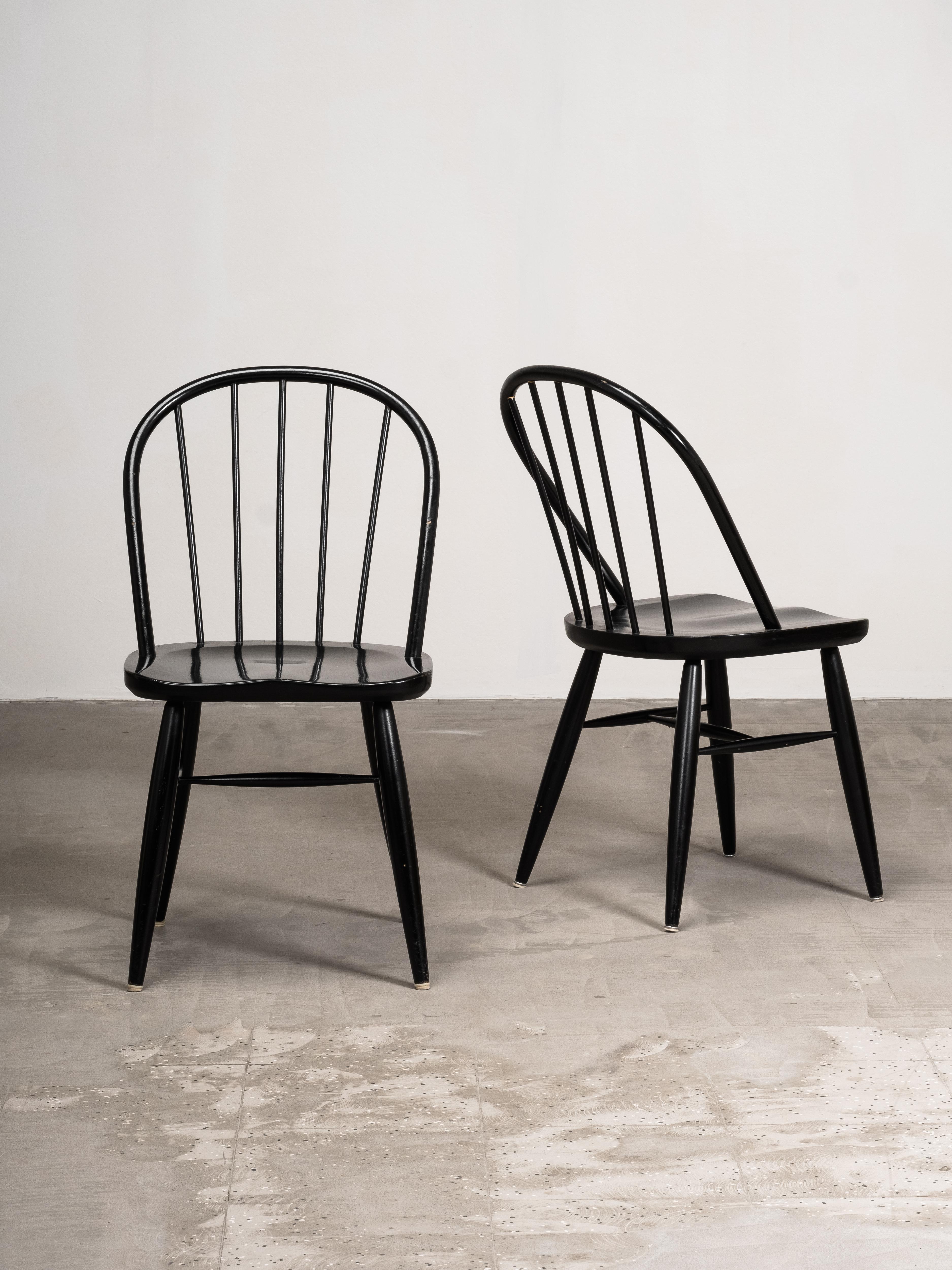 Ensemble de 6 chaises de salle à manger à dossier en forme de bâton par Carl-Gustaf Hiort af Ornäs, Finlande, années 1950 en vente 8