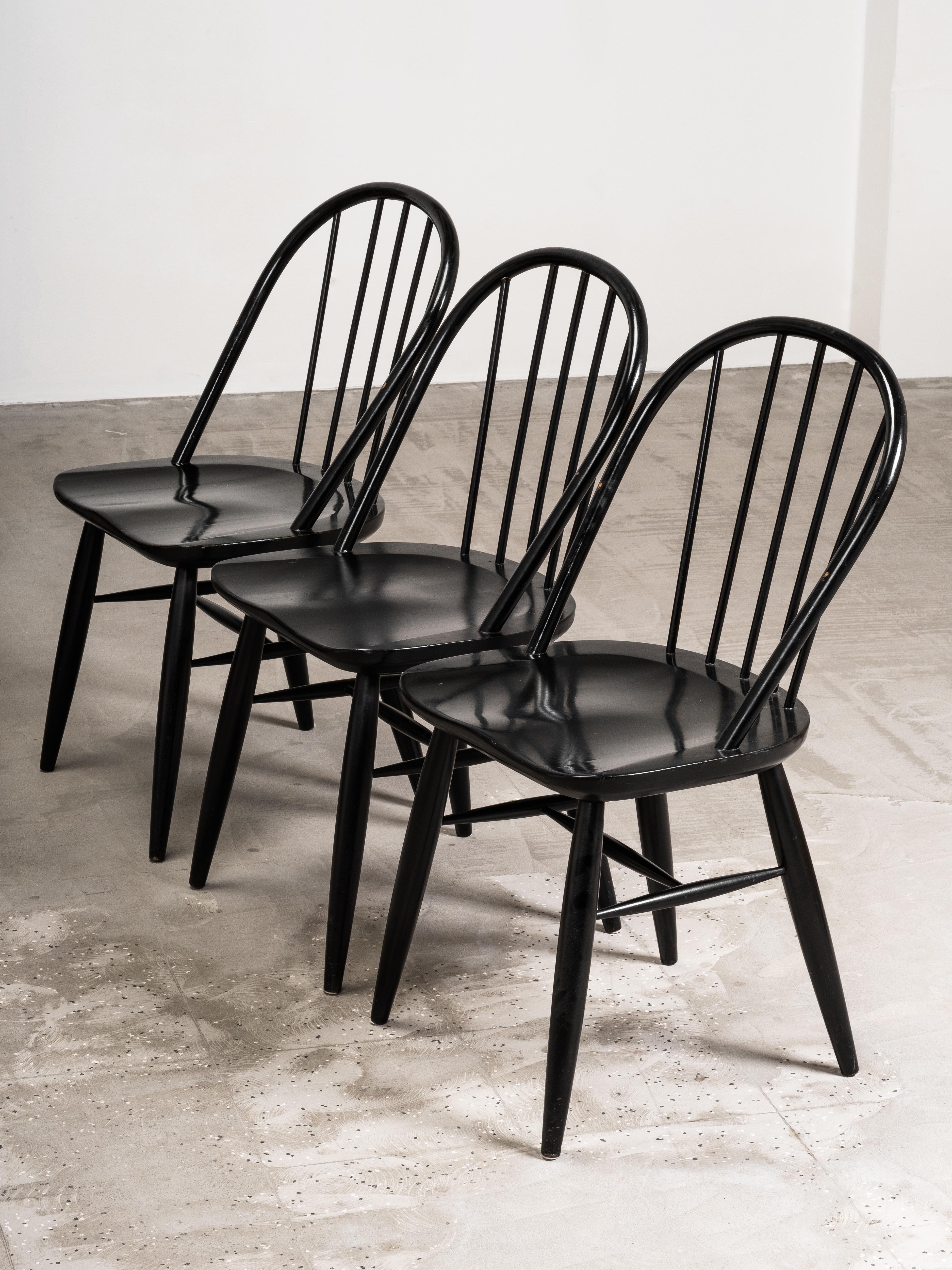 Ensemble de 6 chaises de salle à manger à dossier en forme de bâton par Carl-Gustaf Hiort af Ornäs, Finlande, années 1950 Bon état - En vente à Karis, Nyland