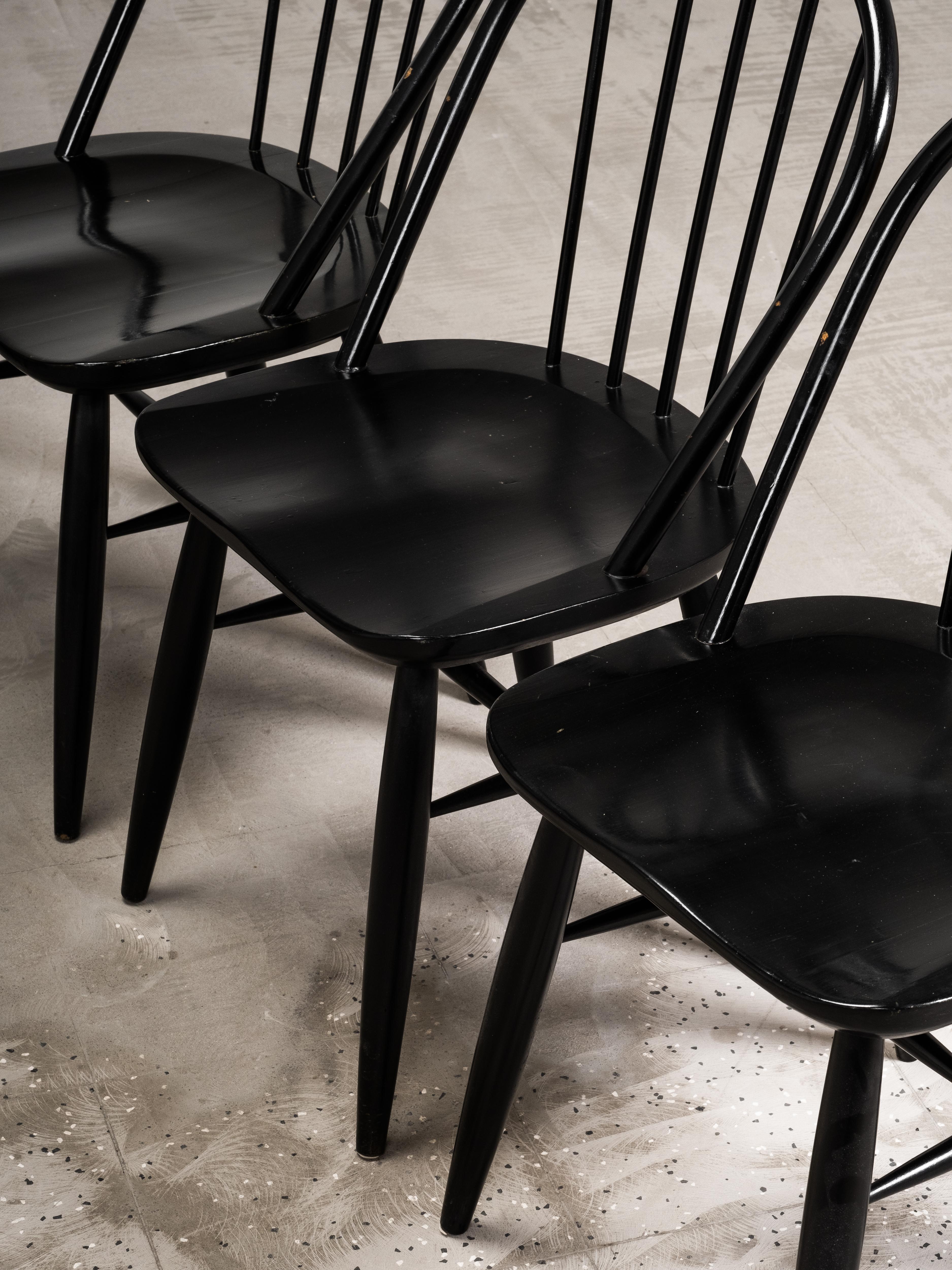 Bois Ensemble de 6 chaises de salle à manger à dossier en forme de bâton par Carl-Gustaf Hiort af Ornäs, Finlande, années 1950 en vente