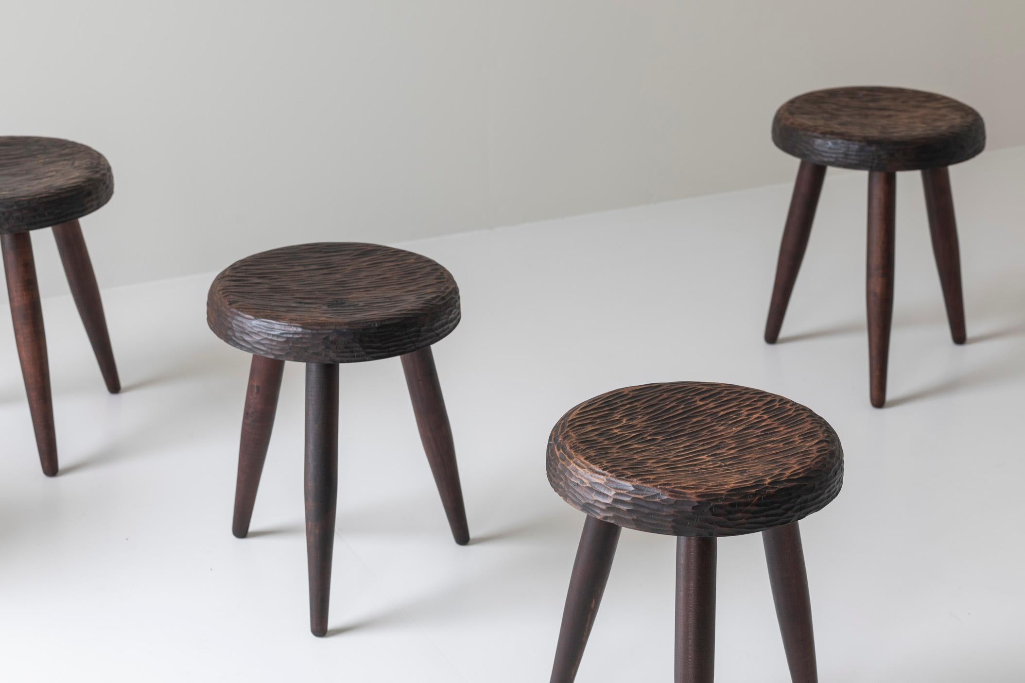 Conjunto de 6 taburetes a la manera de Charlotte Perriand, Francia años 60. Francés en venta