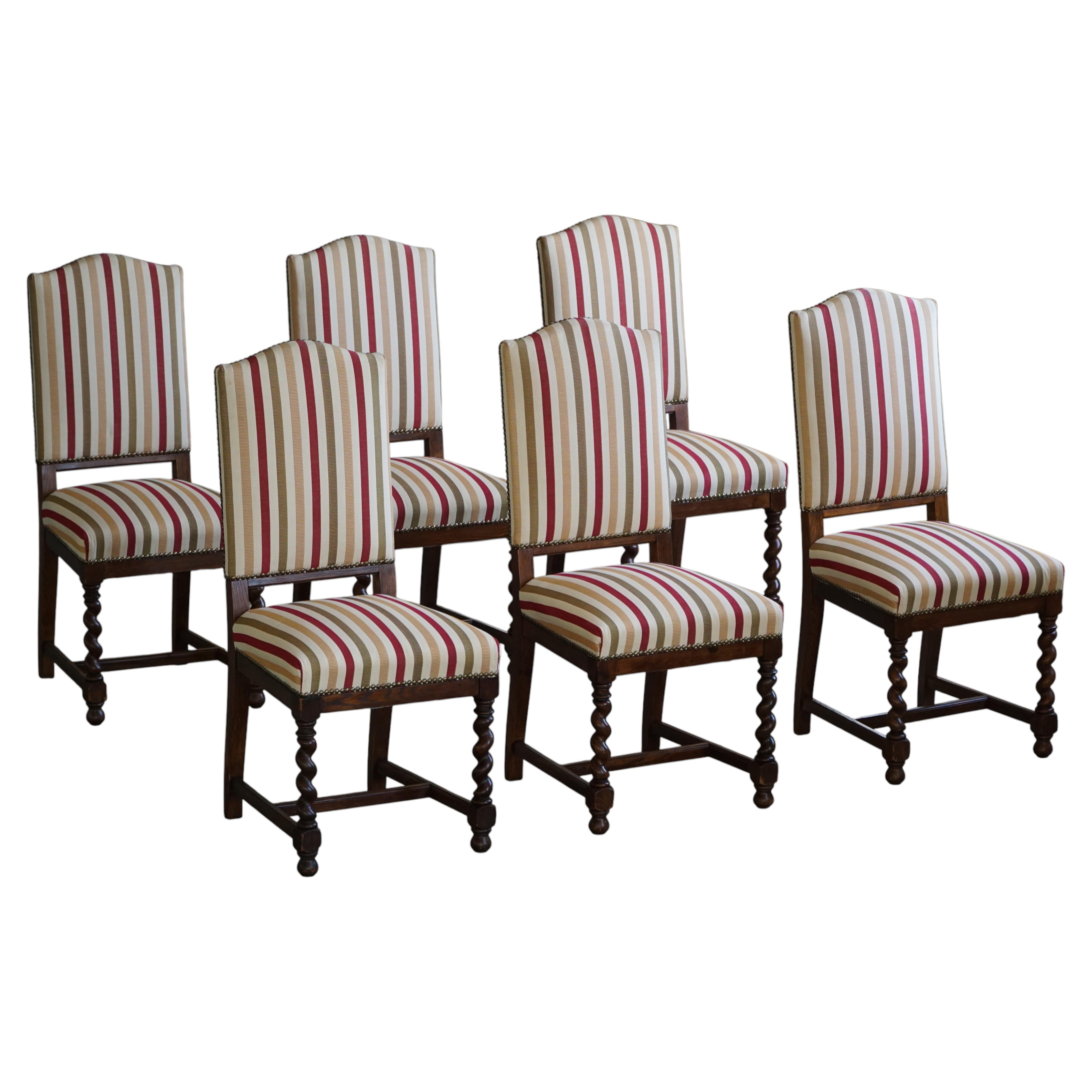 Ensemble de 6 chaises de salle à manger de style baroque suédois en Oak, début du 20e siècle en vente