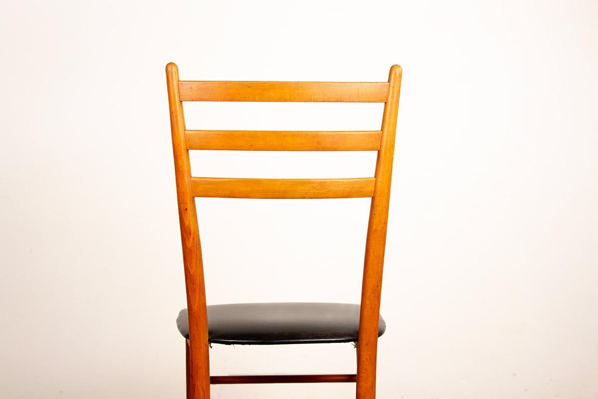 Set of 6 Swedish chairs in curved solid elm and black skai by Yngve Ekstrom 1960 For Sale 9