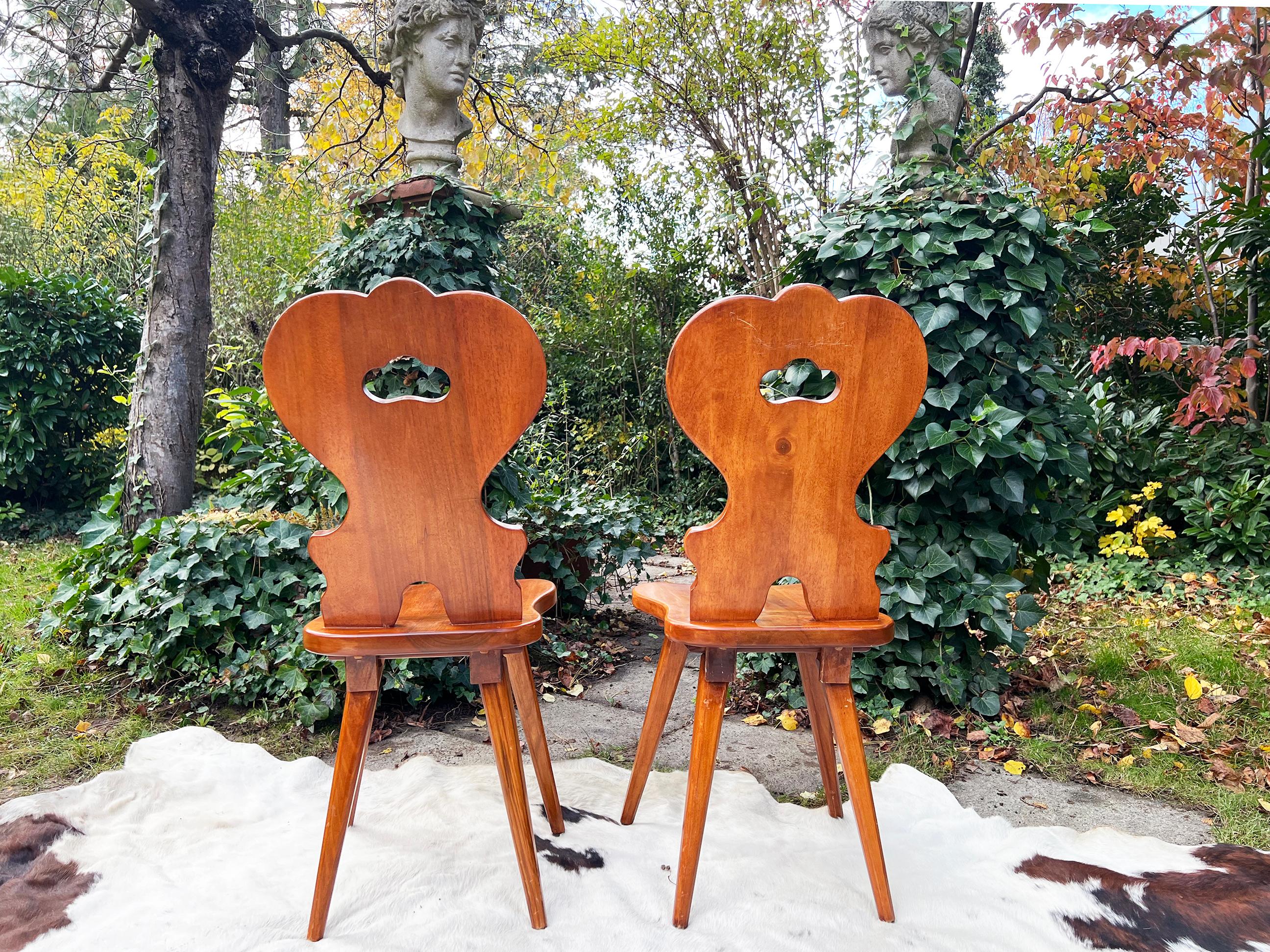 Mid-20th Century Set of 6 Swiss Handmade Farm House Carved Dining Chairs, Switzerland, 6 Pieces For Sale
