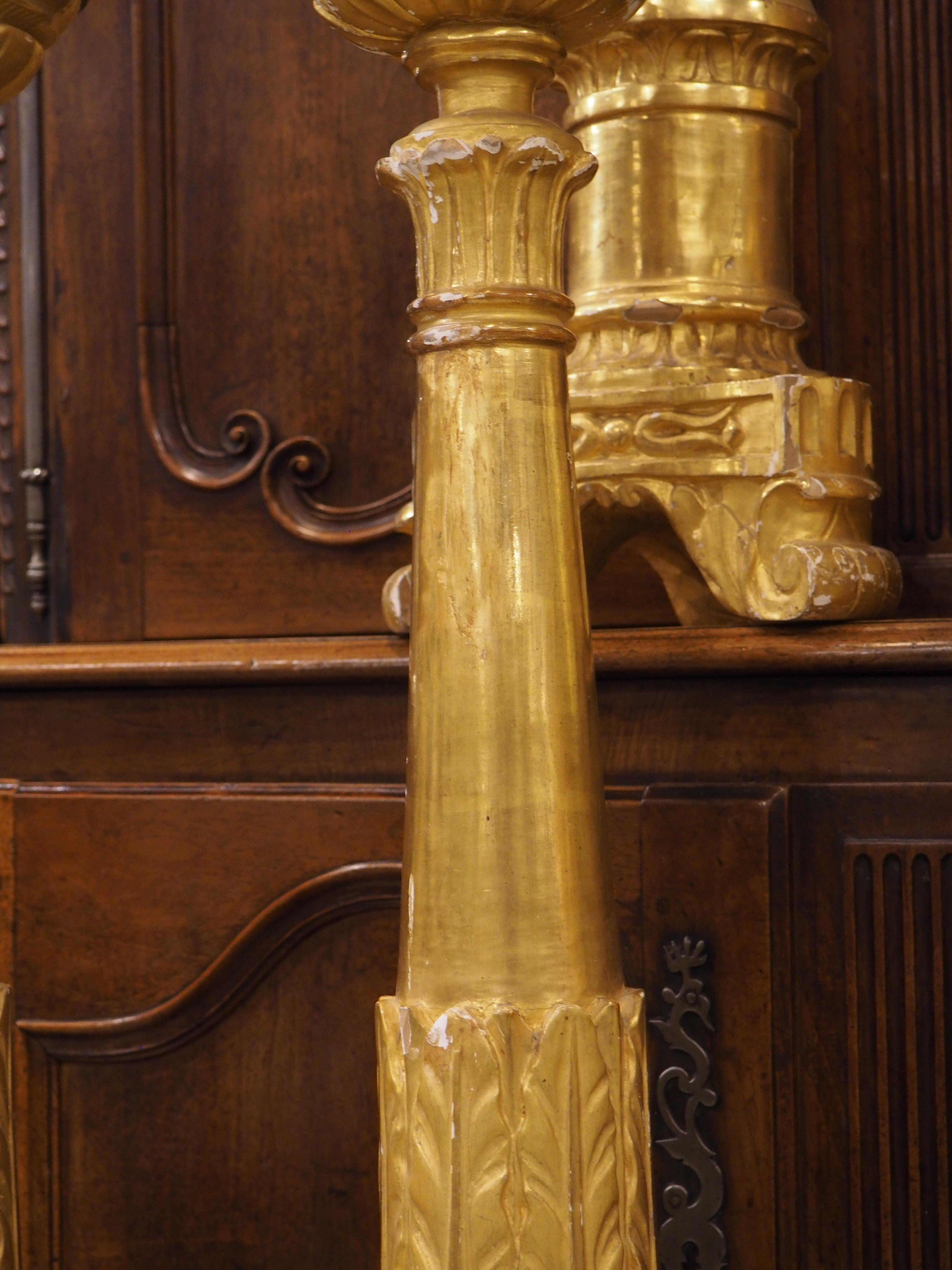Ensemble de 6 grands chandeliers d'autel anciens en bois doré d'Italie, Circa 1810, H-46 en vente 8