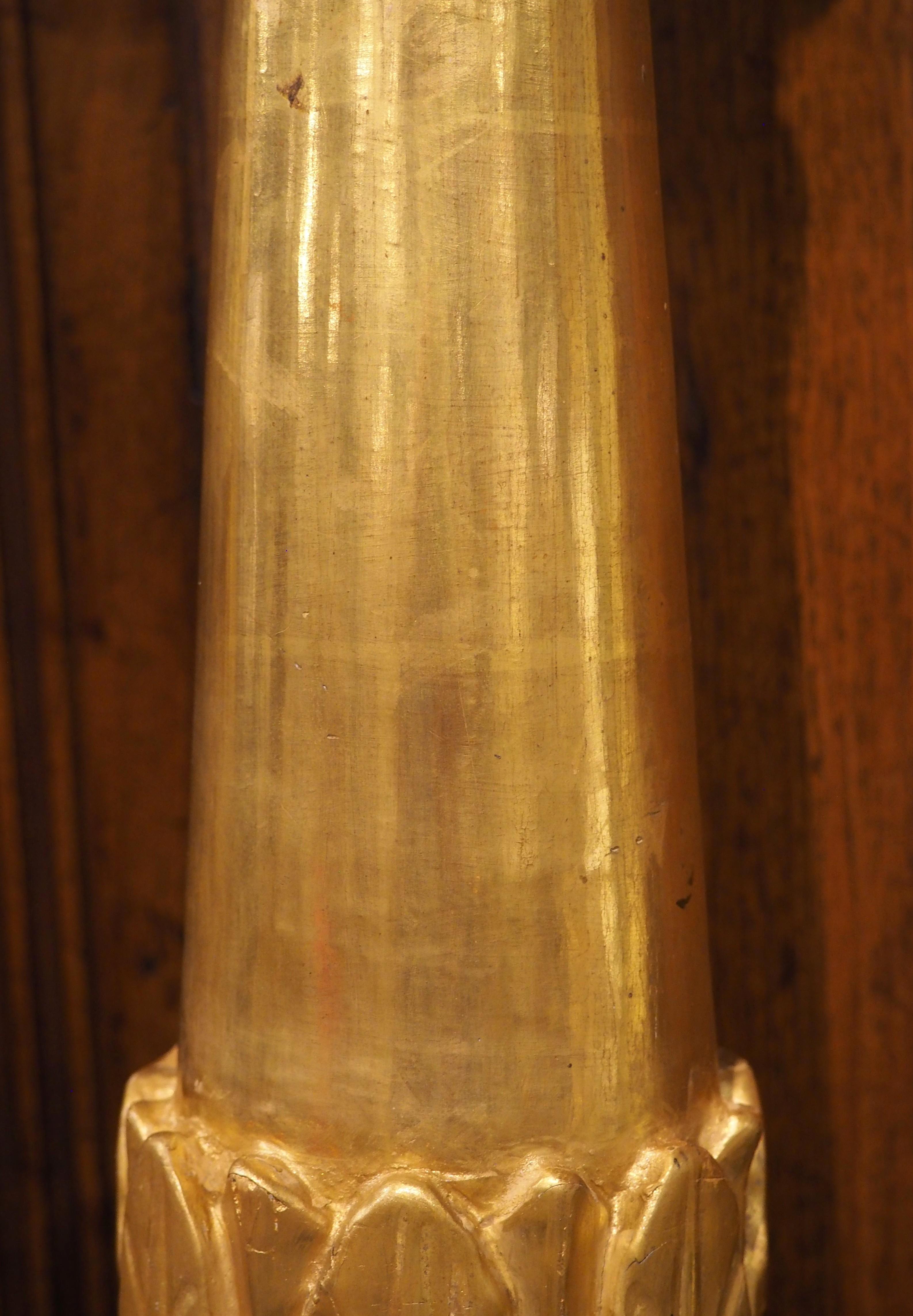 Ensemble de 6 grands chandeliers d'autel anciens en bois doré d'Italie, Circa 1810, H-46 en vente 11