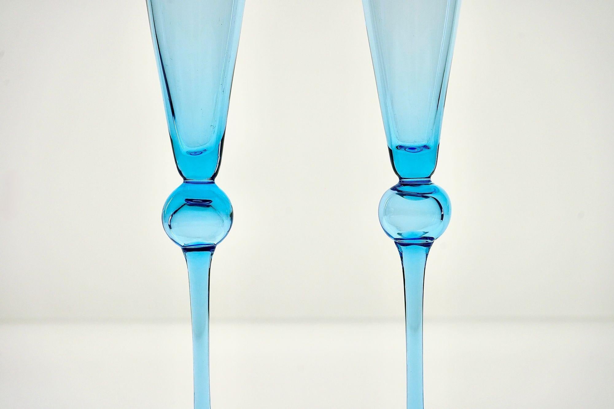 Satz von 6 hohen Flöten, Murano-Glas, signiert Cenedese in zartem Aquamarin-Glas. im Angebot 9