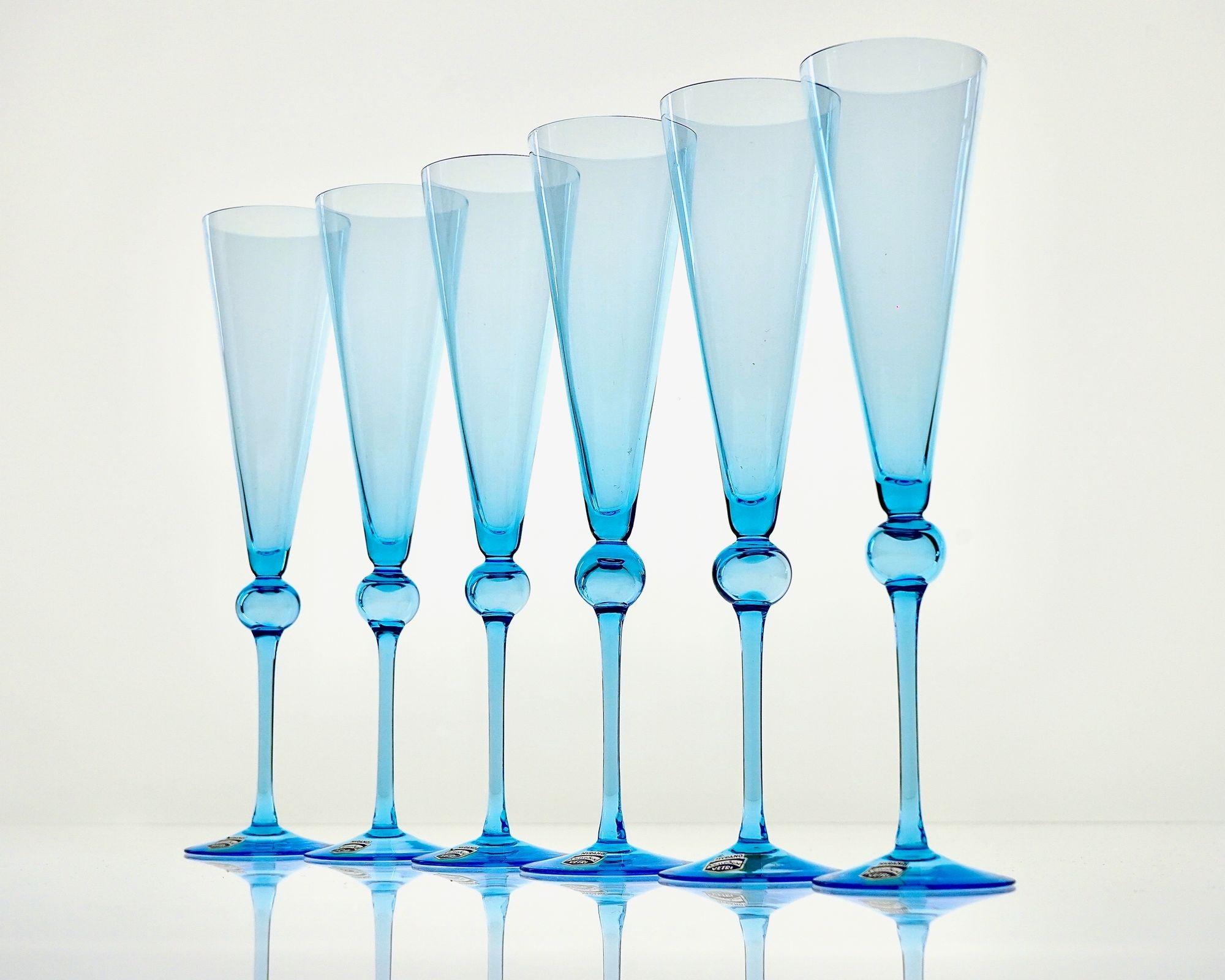 Satz von 6 hohen Flöten, Murano-Glas, signiert Cenedese in zartem Aquamarin-Glas. im Angebot 1