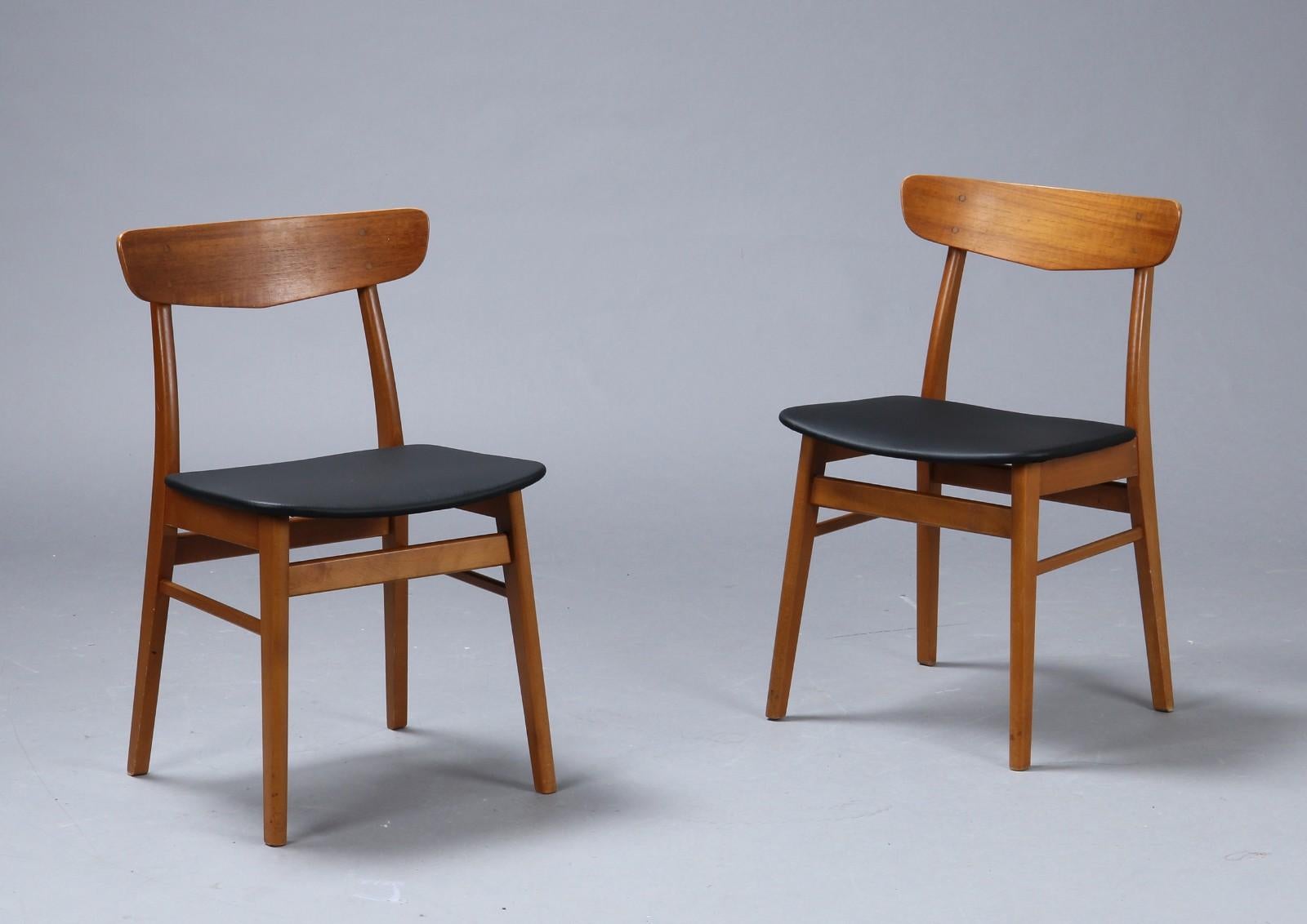 Scandinavian Modern Set of 6 teak and beech dining chairs from Farstrup, Denmark