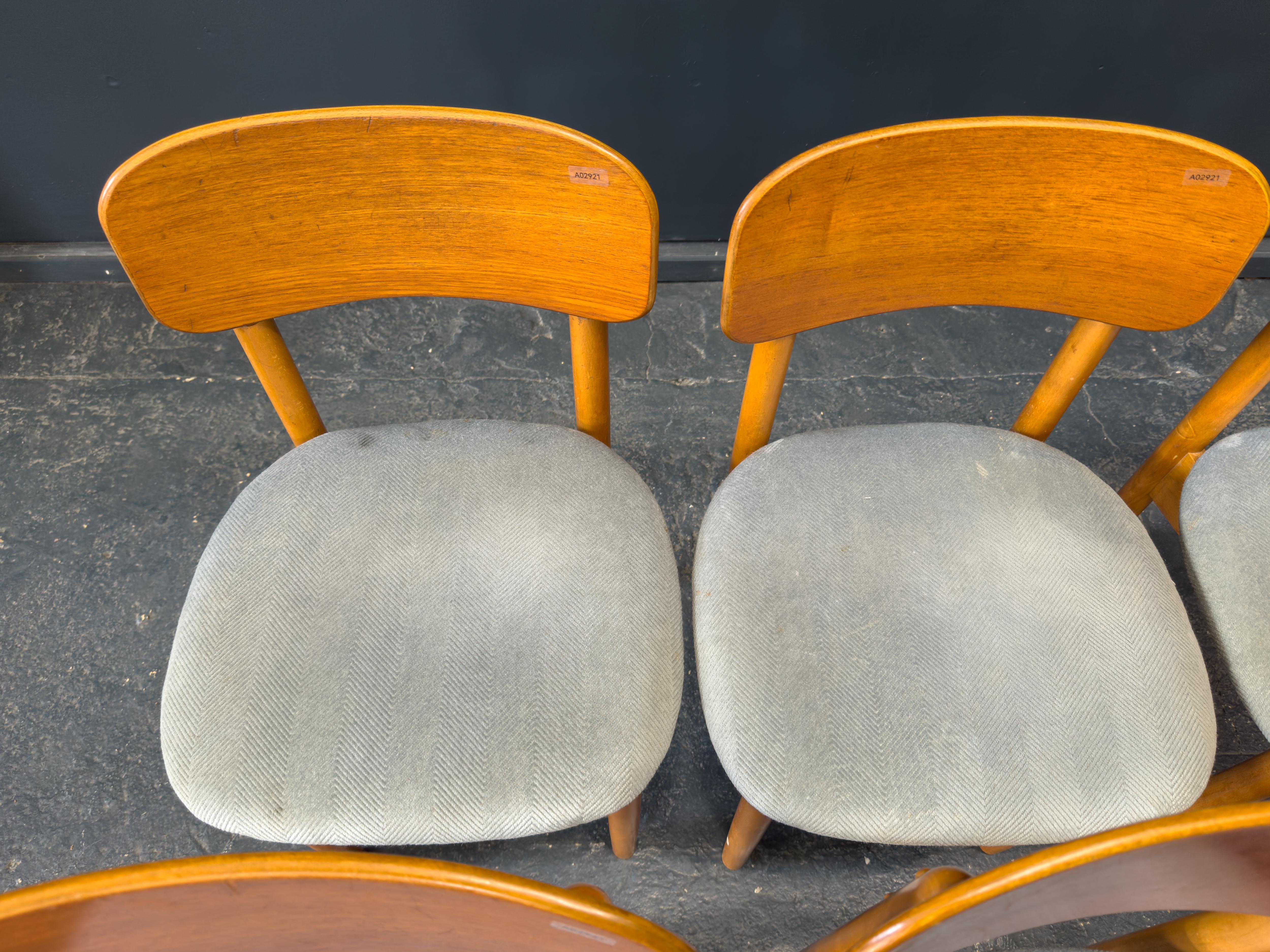 Ensemble de 6 chaises de salle à manger en teck et tapisserie bleue en vente 7