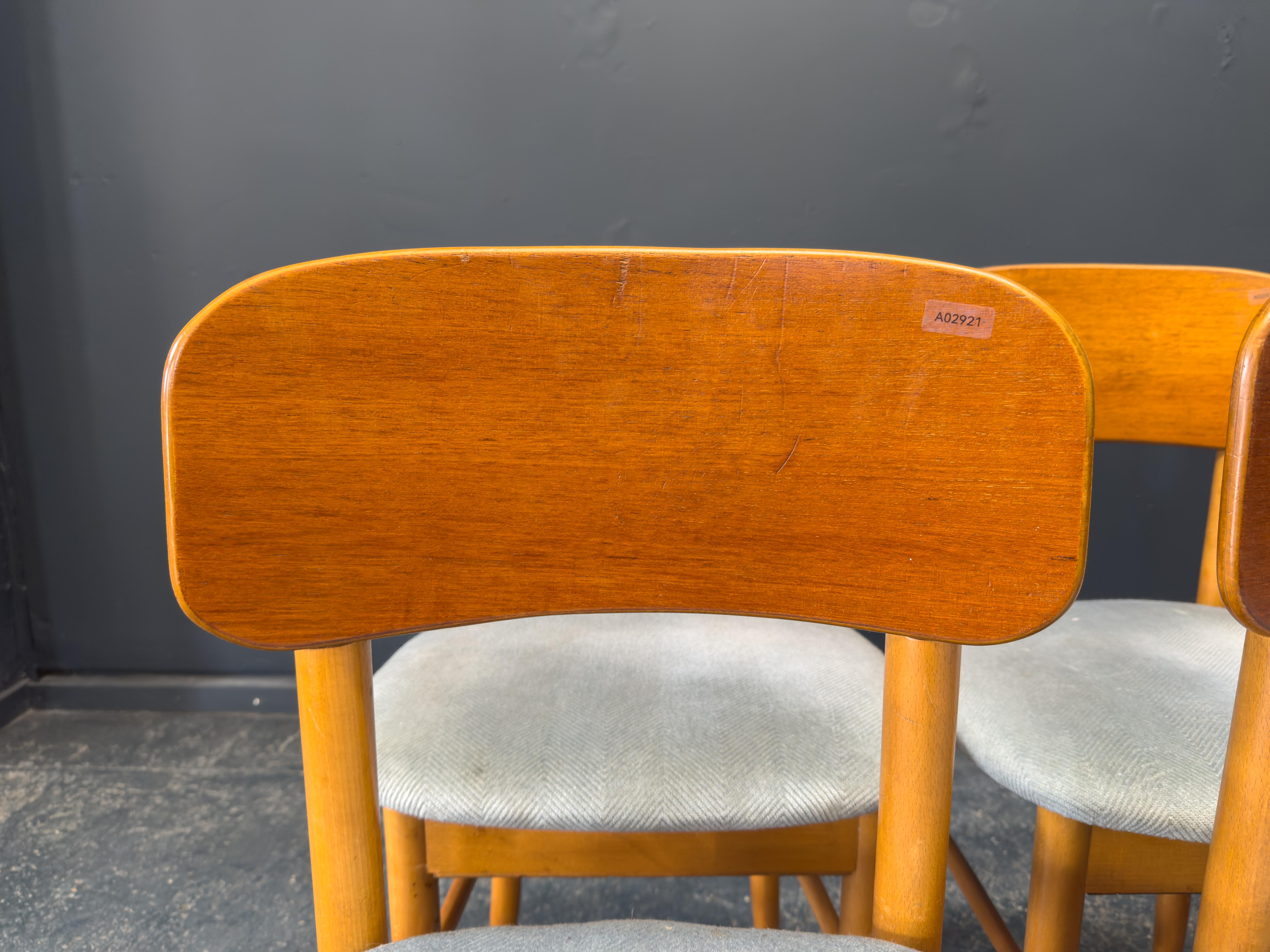 Ensemble de 6 chaises de salle à manger en teck et tapisserie bleue en vente 2