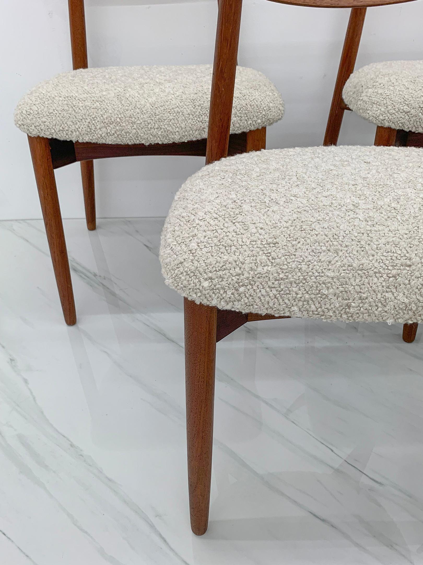 Mid-Century Modern Set of 6 Teak & Boucle Dining Chairs by Harry Østergaard for Randers Møbelfabrik For Sale