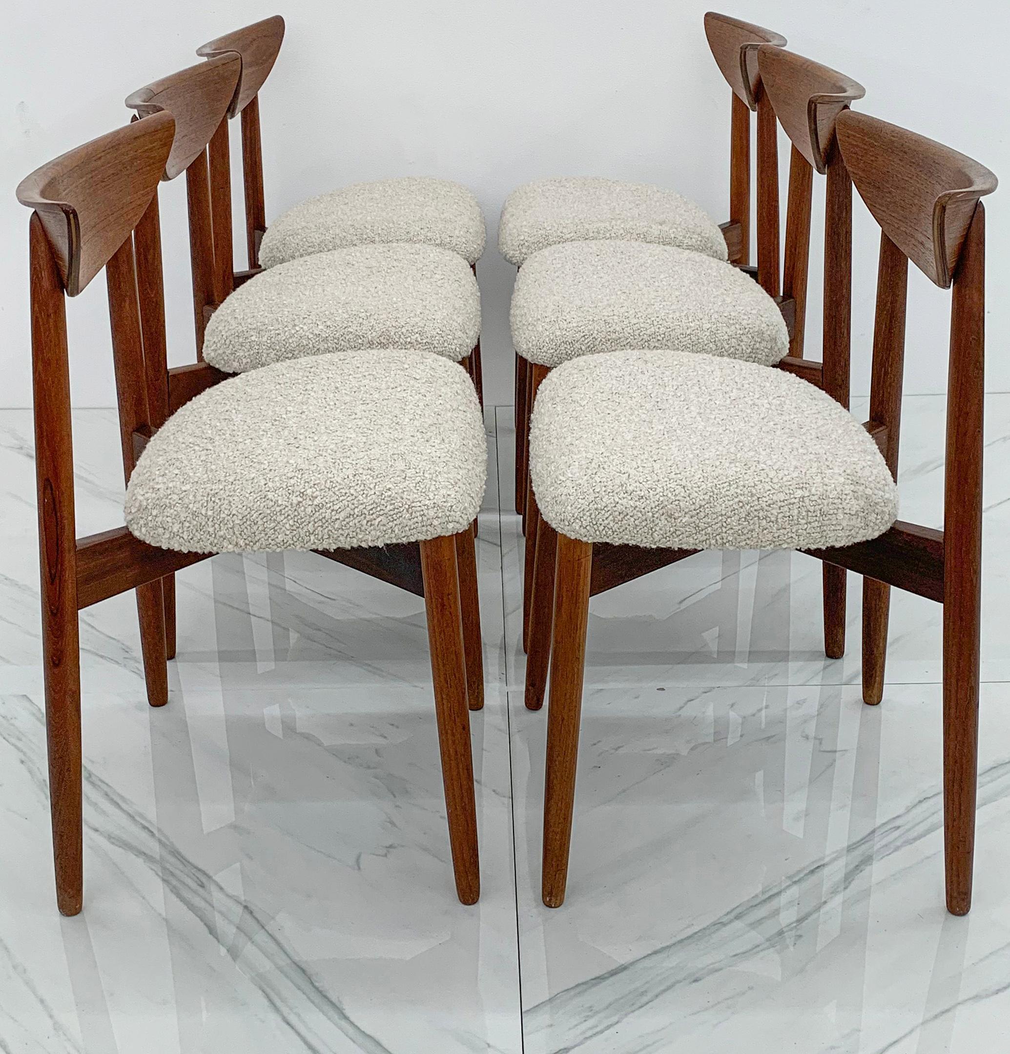 Danish Set of 6 Teak & Boucle Dining Chairs by Harry Østergaard for Randers Møbelfabrik For Sale