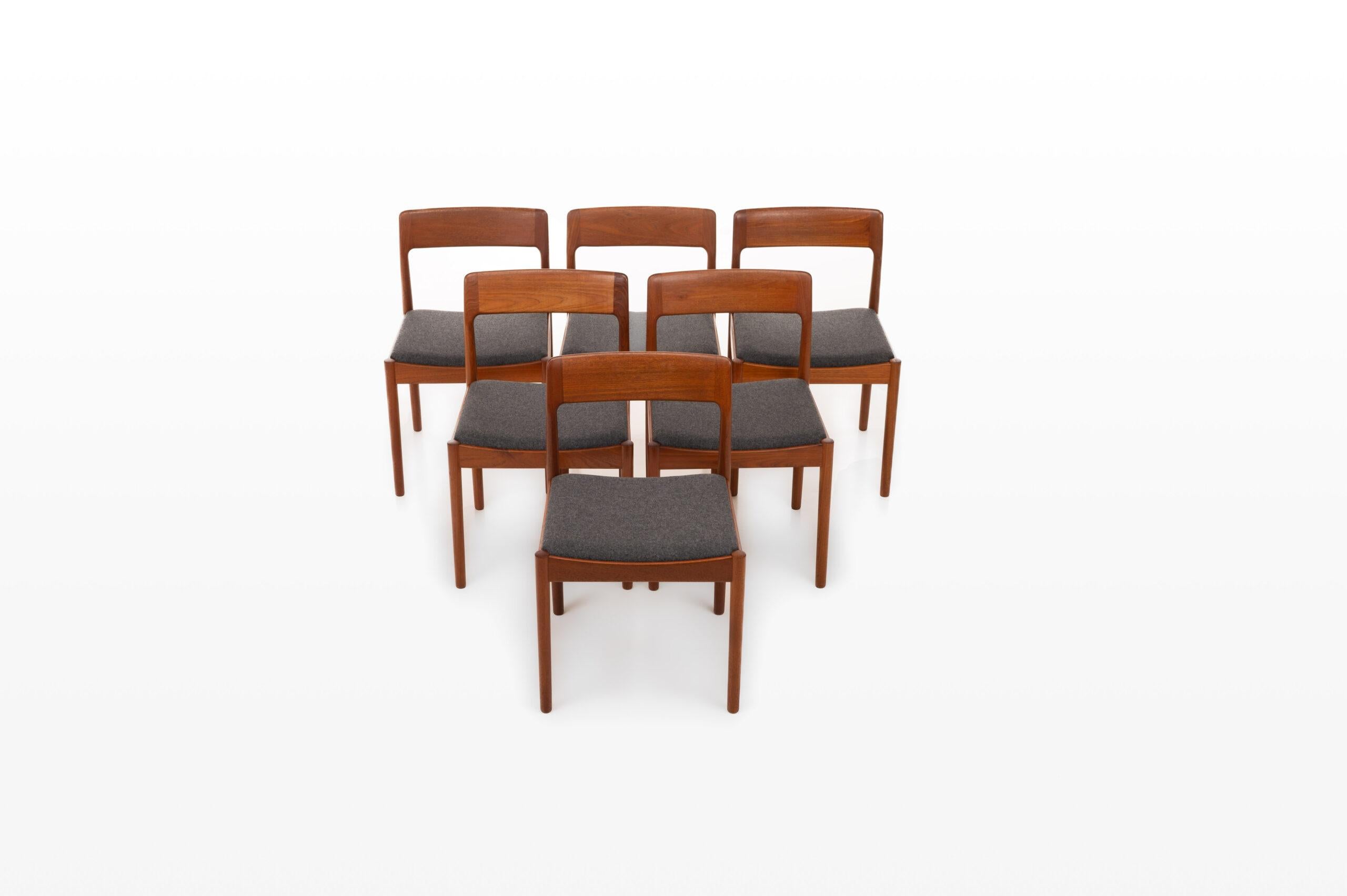 Danish Set of 6 Teak Dining Chairs by Johannes Norgaard, Denmark 1960s