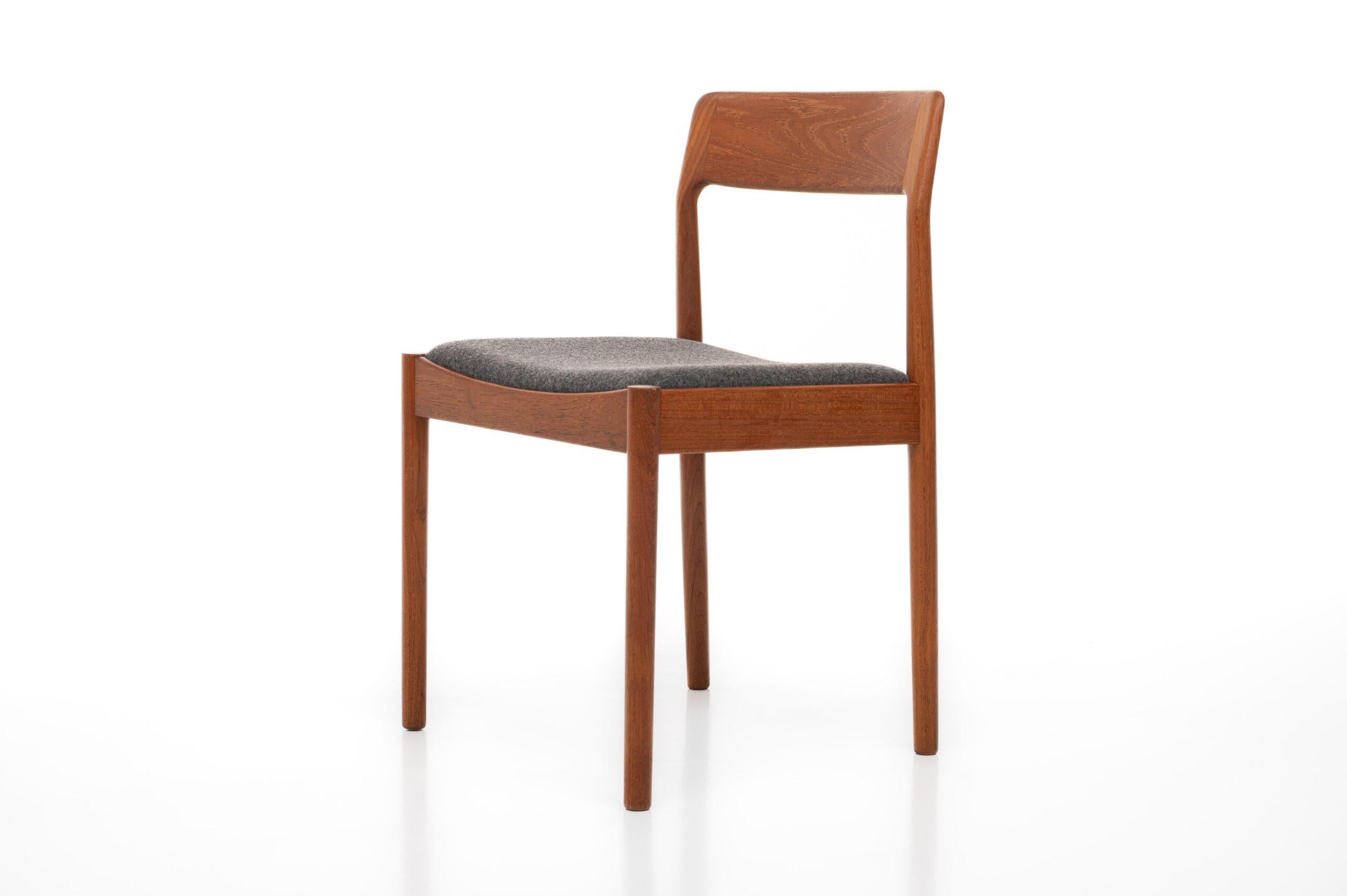 Set of 6 Teak Dining Chairs by Johannes Norgaard, Denmark 1960s 2