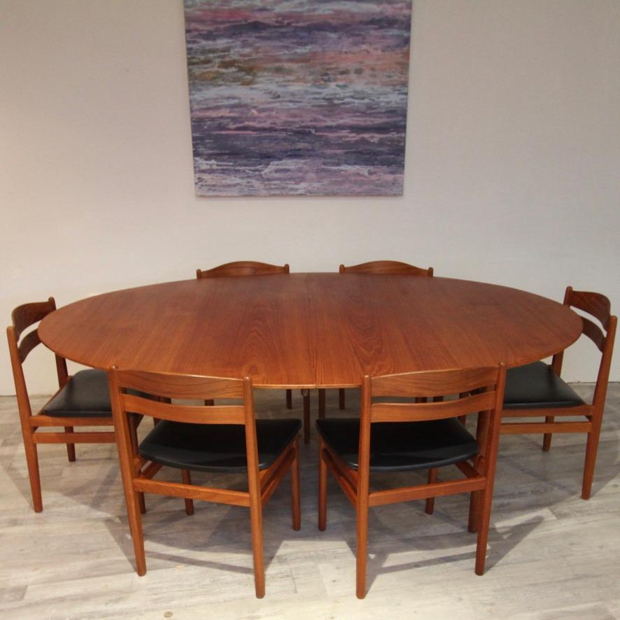 Set of 6 Teak Dining Chairs by Niels Vodder In Good Condition In New London, CT