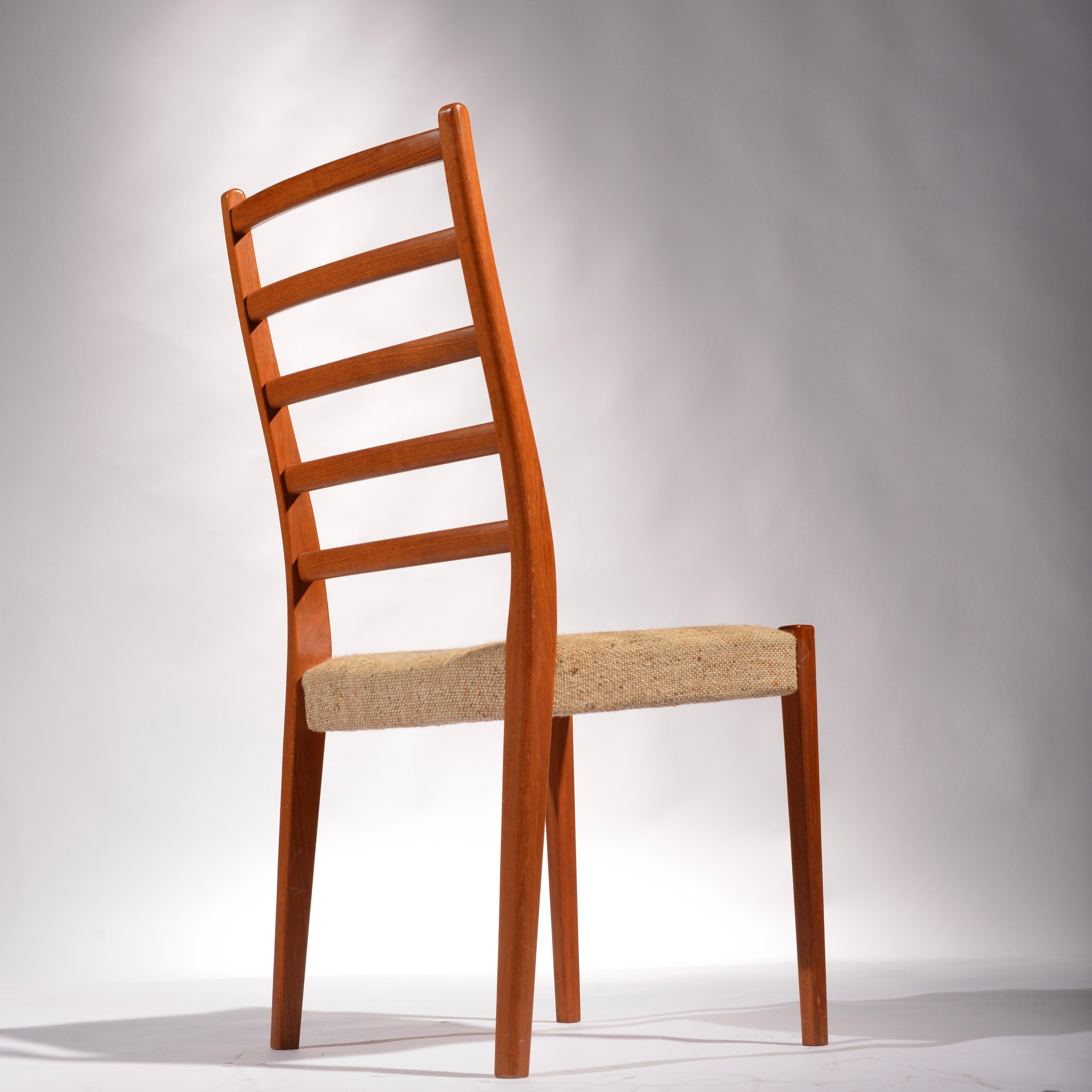 6 chaises de salle à manger en teck de Svegards Markaryd, Suède Excellent état - En vente à Los Angeles, CA