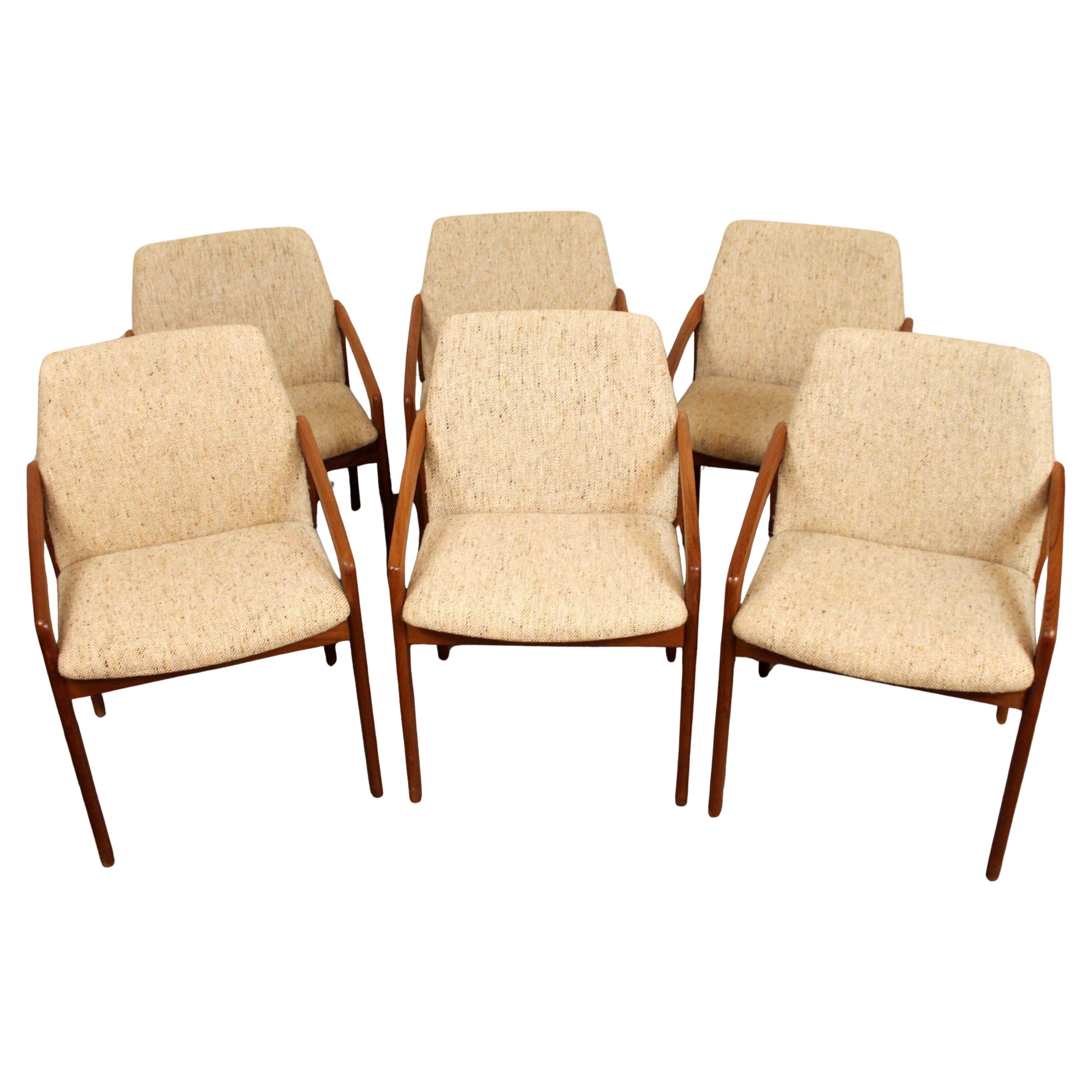 Ensemble de 6 chaises de salle à manger en teck tapissées par Korup Stolefabrik en vente