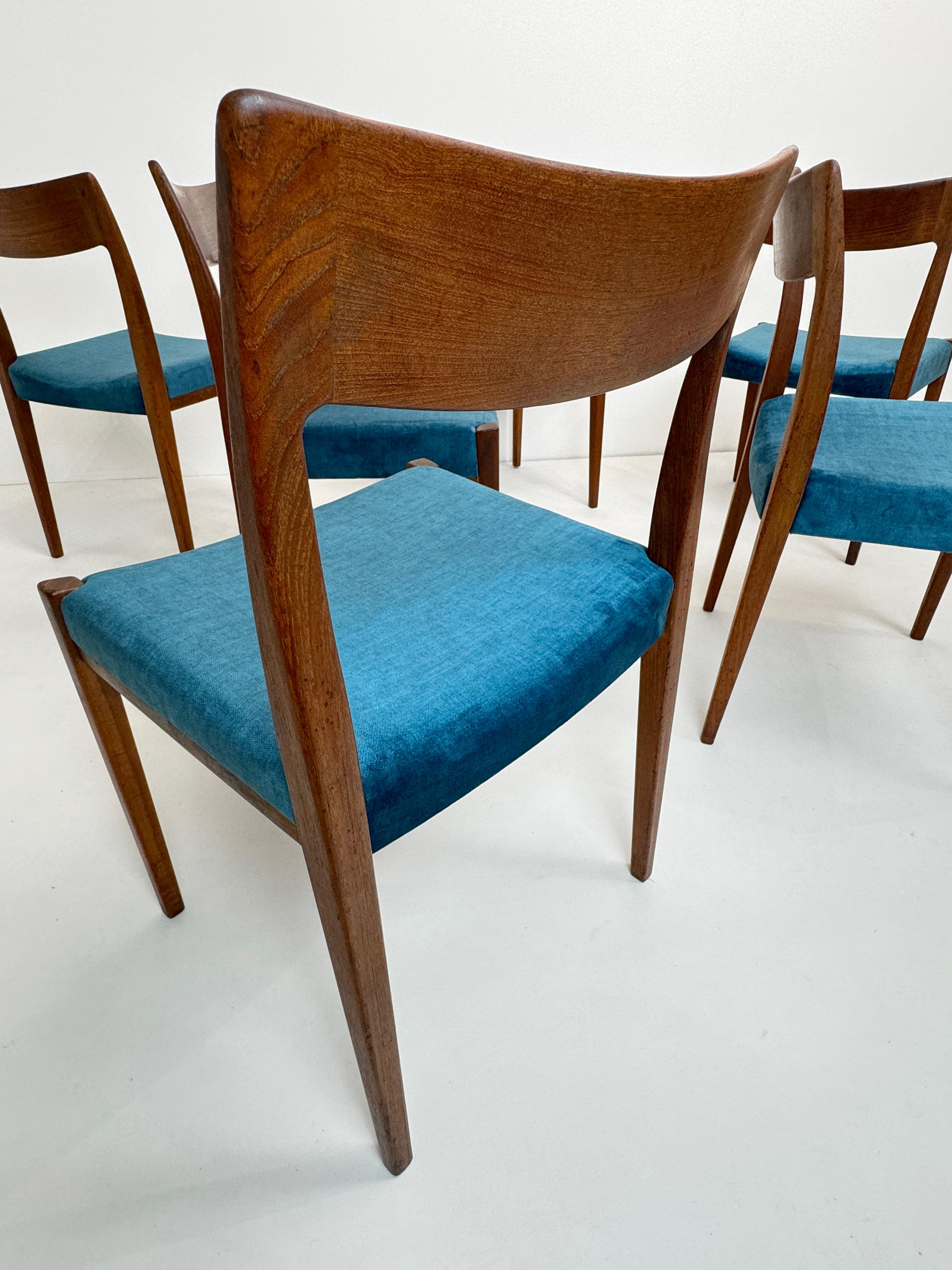 Mid-20th Century Set of 6 Teak & Velour Dining Chairs, by Nils Jonsson for Troeds, Sweden, 1960's