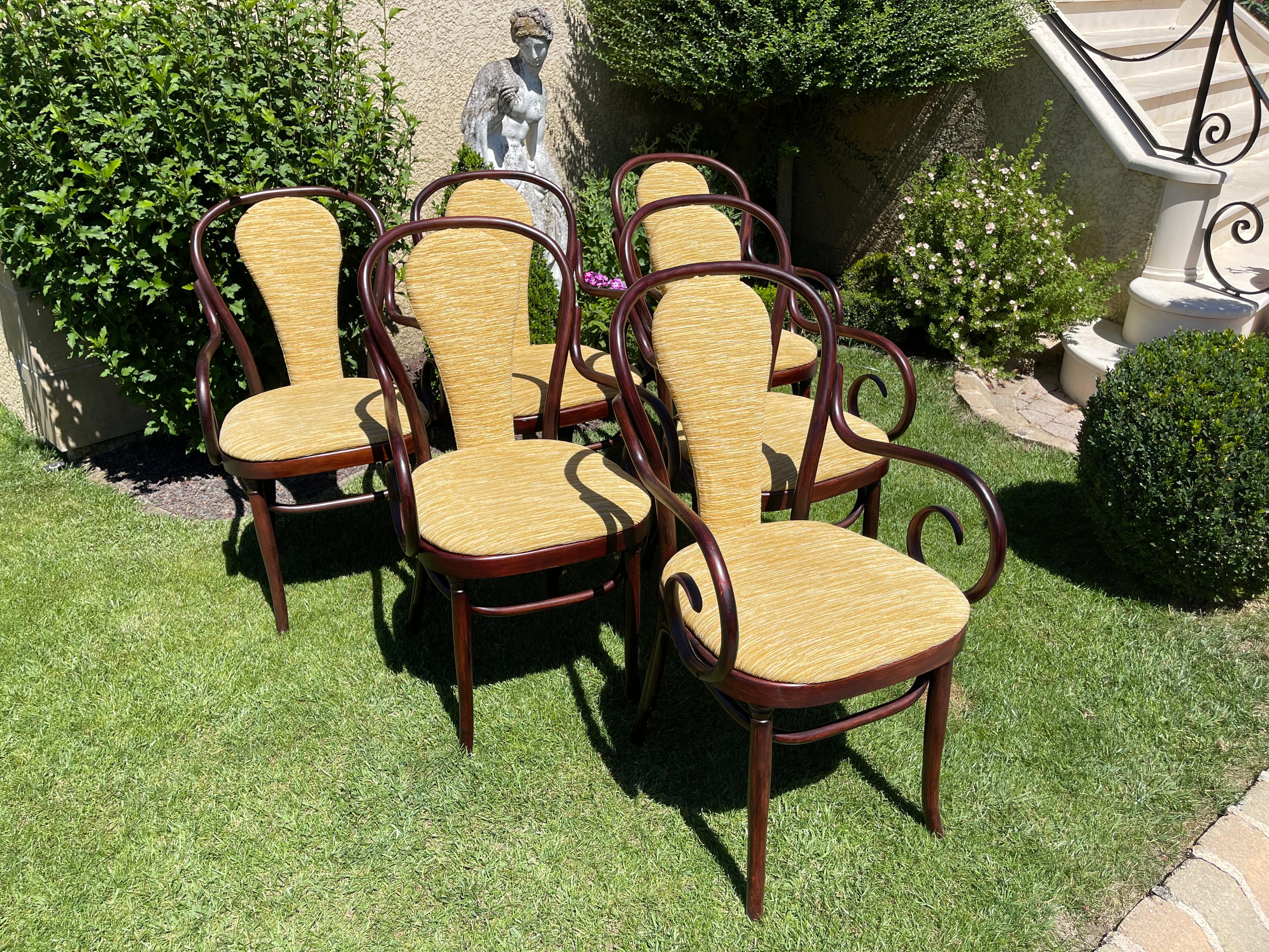 Set Of 6 Thonet Armchairs In Good Condition For Sale In Beaune, FR