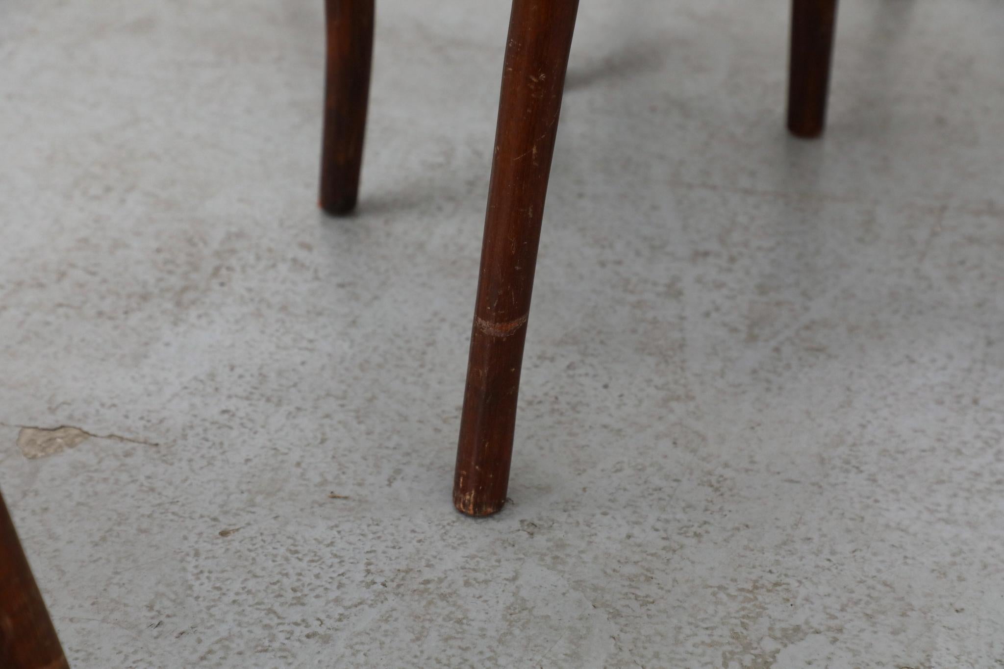 Set aus 6 Thonet Bistrostühlen aus gebogenem Holz mit Sitzen und Rückenlehne aus Herbstsamt im Angebot 12