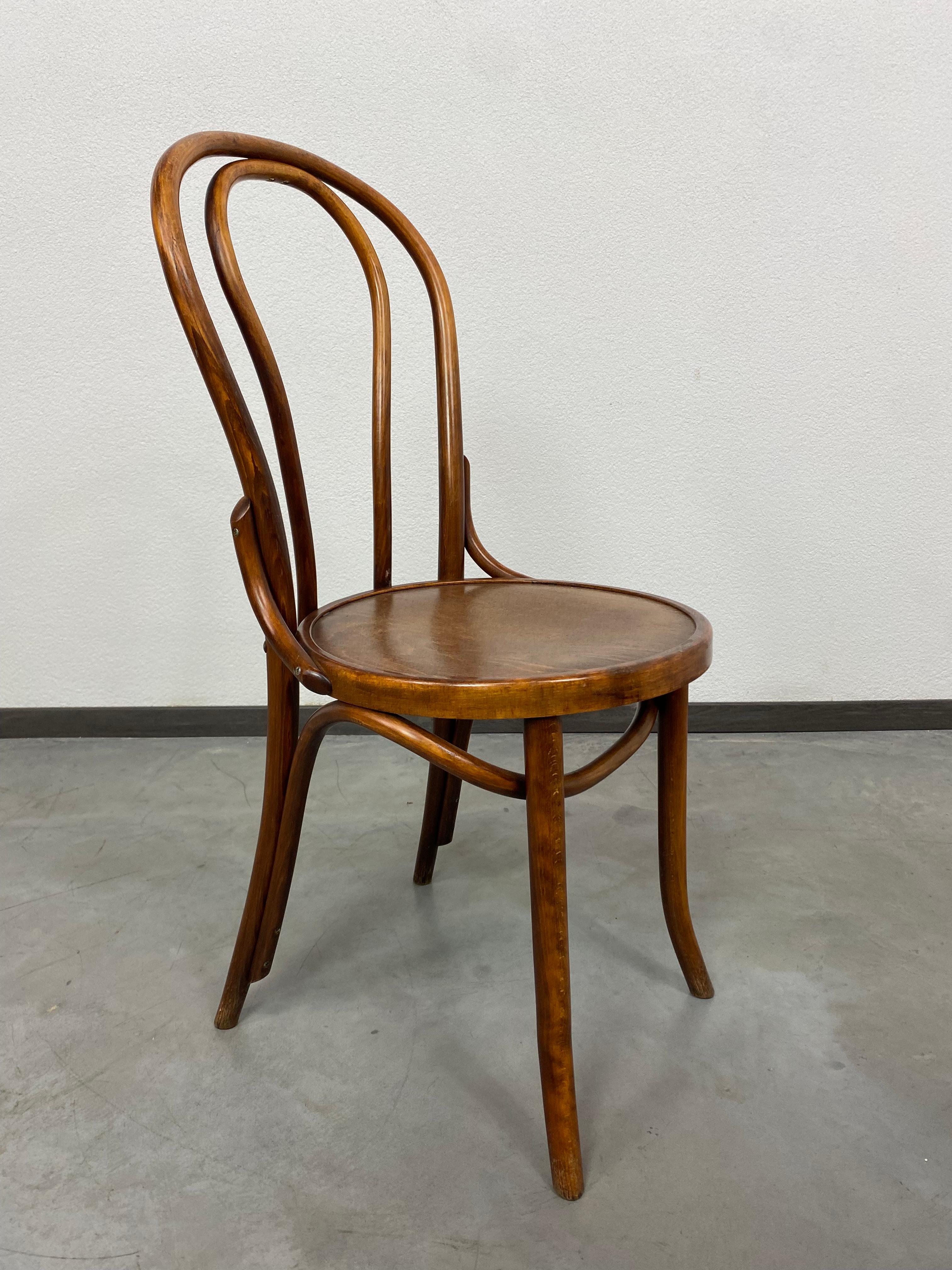 Austrian Set of 6 Thonet dining chairs no.16