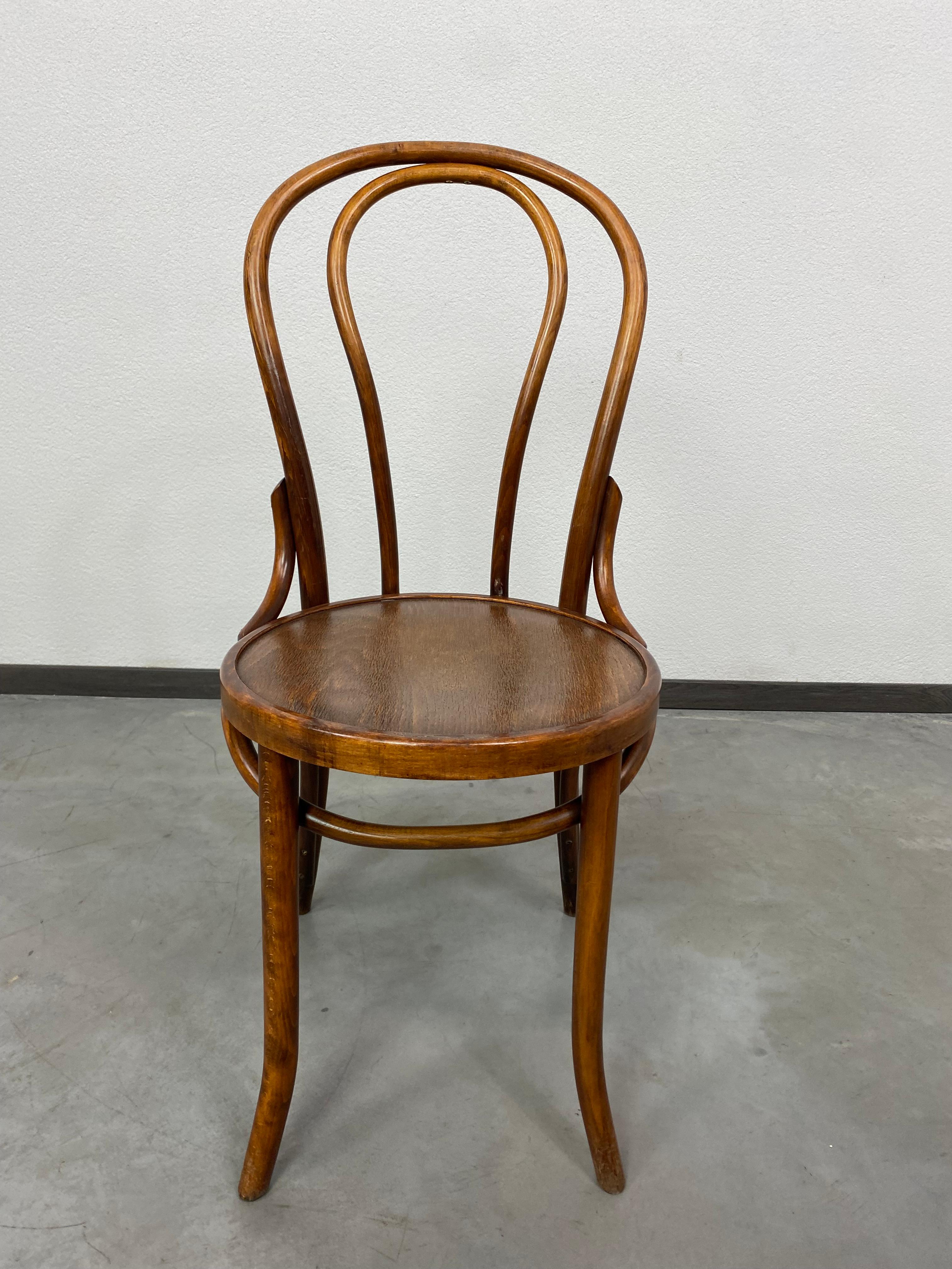 Set of 6 Thonet dining chairs no.16 In Good Condition In Banská Štiavnica, SK