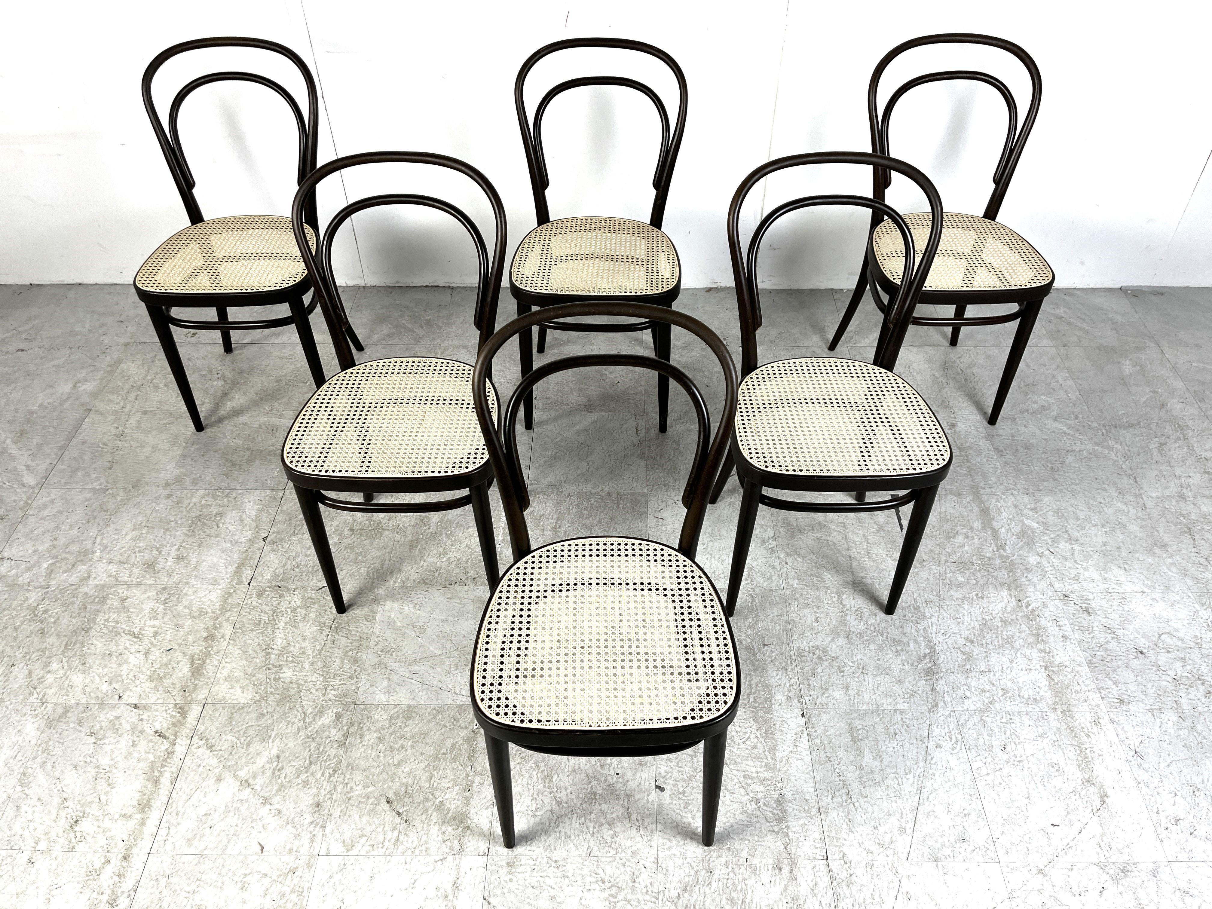 Set of 6 Thonet No.: 214 dining chairs, 1979 In Excellent Condition In HEVERLEE, BE