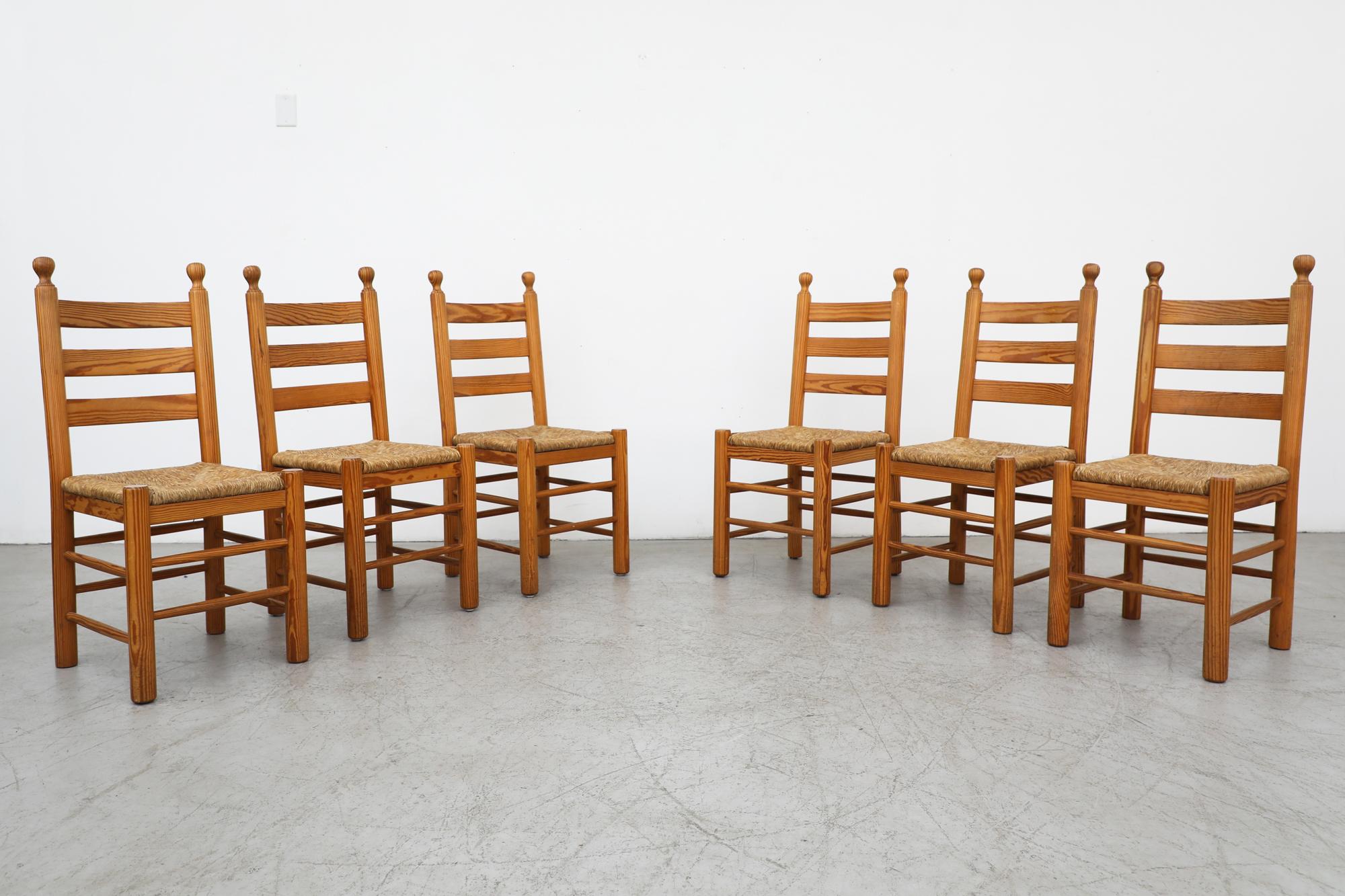 Mid-Century Modern Set of 6 Throne Inspired Pine and Rush Dining Chairs with Turned Finials For Sale