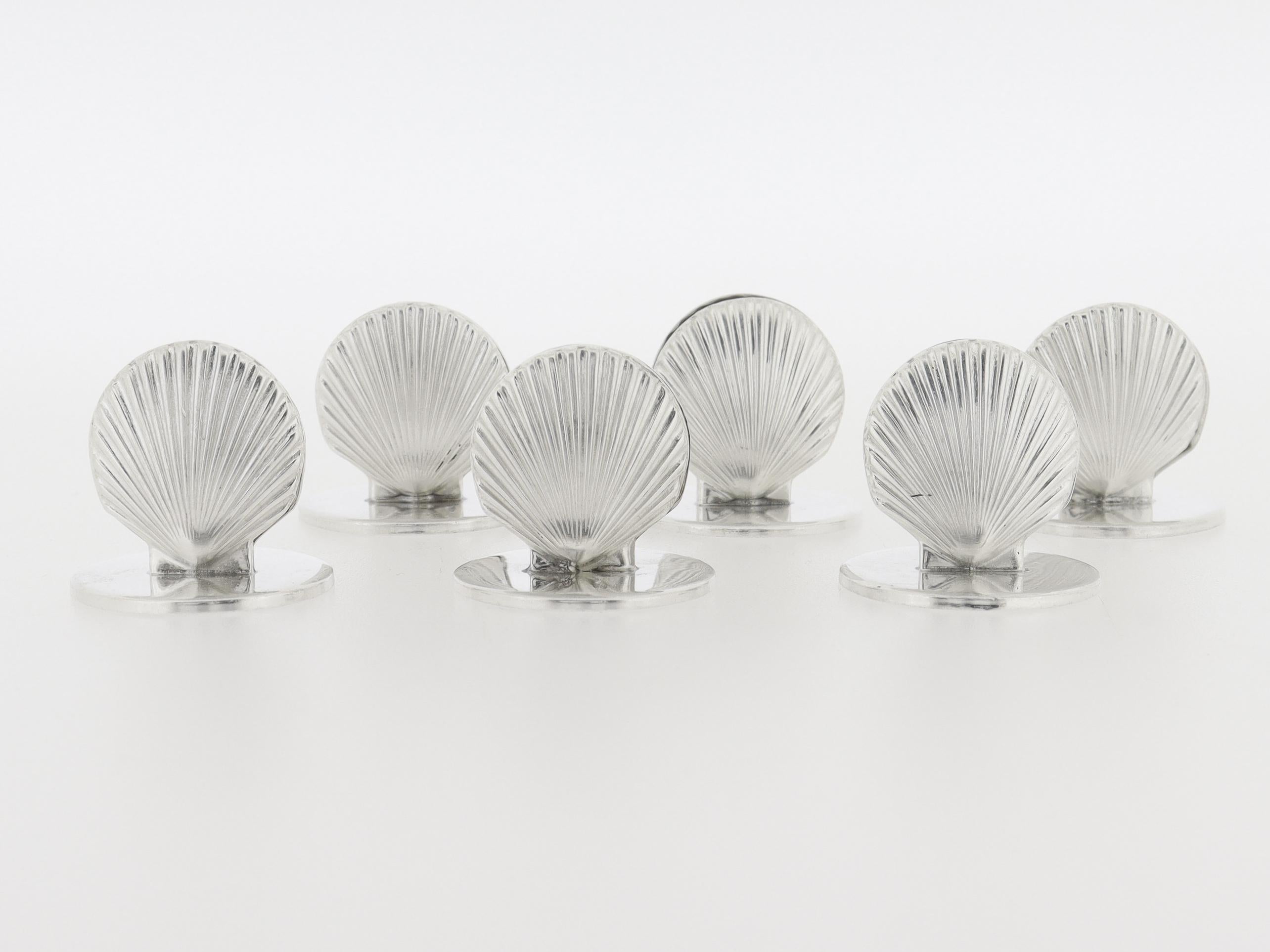 Moderne Set of 6 Tiffany & Co. Sterling Silver Scallop Sea Shell Placecard Holders en vente