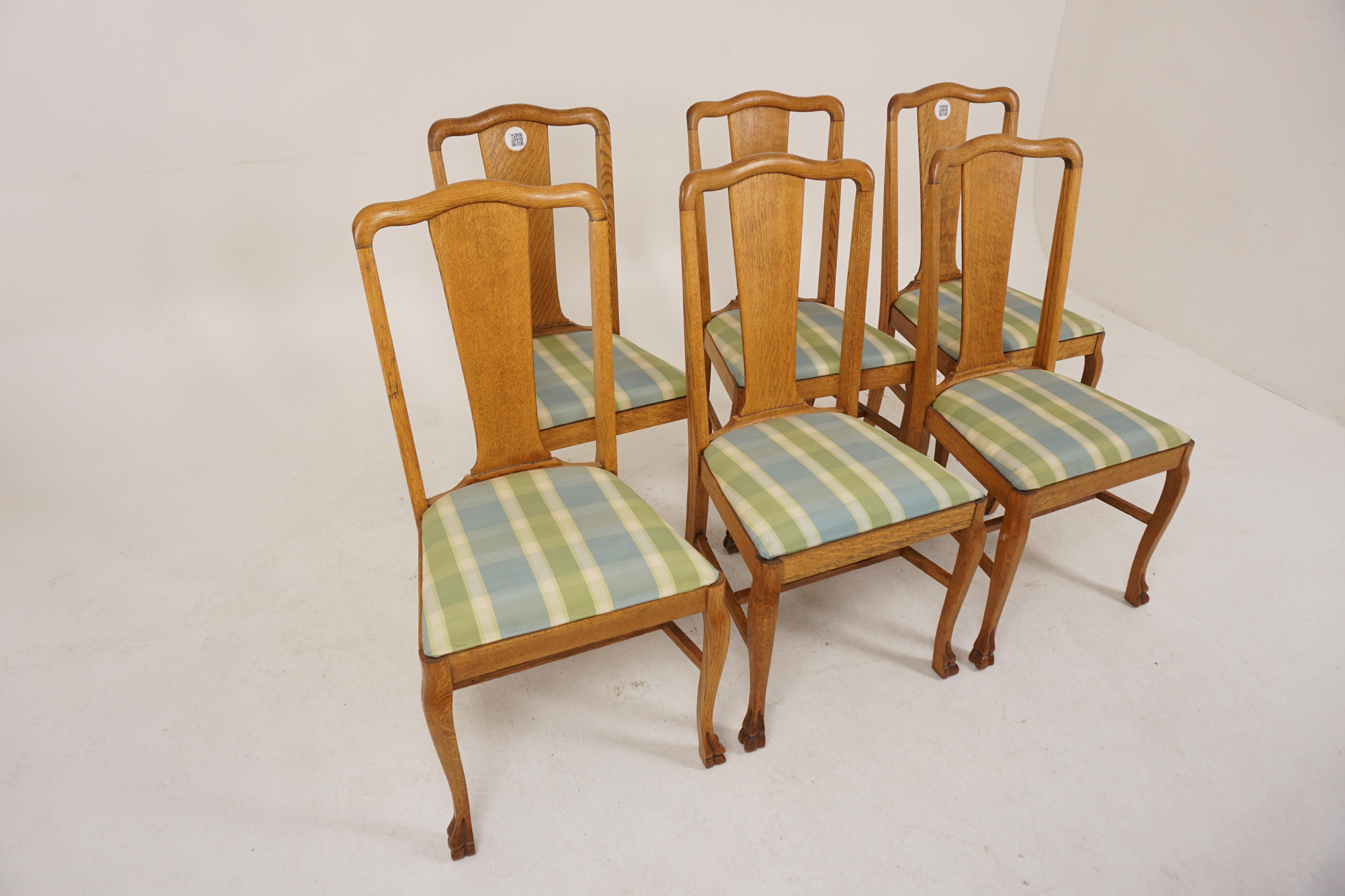 Set Of 6 Tiger Oak T Back Dining Chairs, Lift Out Upholstered Seat, America 1920, H515

Solid Oak
Original finish
Shaped top rail
Wide tiger oak slat on the back
Upholstered seat that is screwed down the the frame
Stands on 2 front shaped legs with