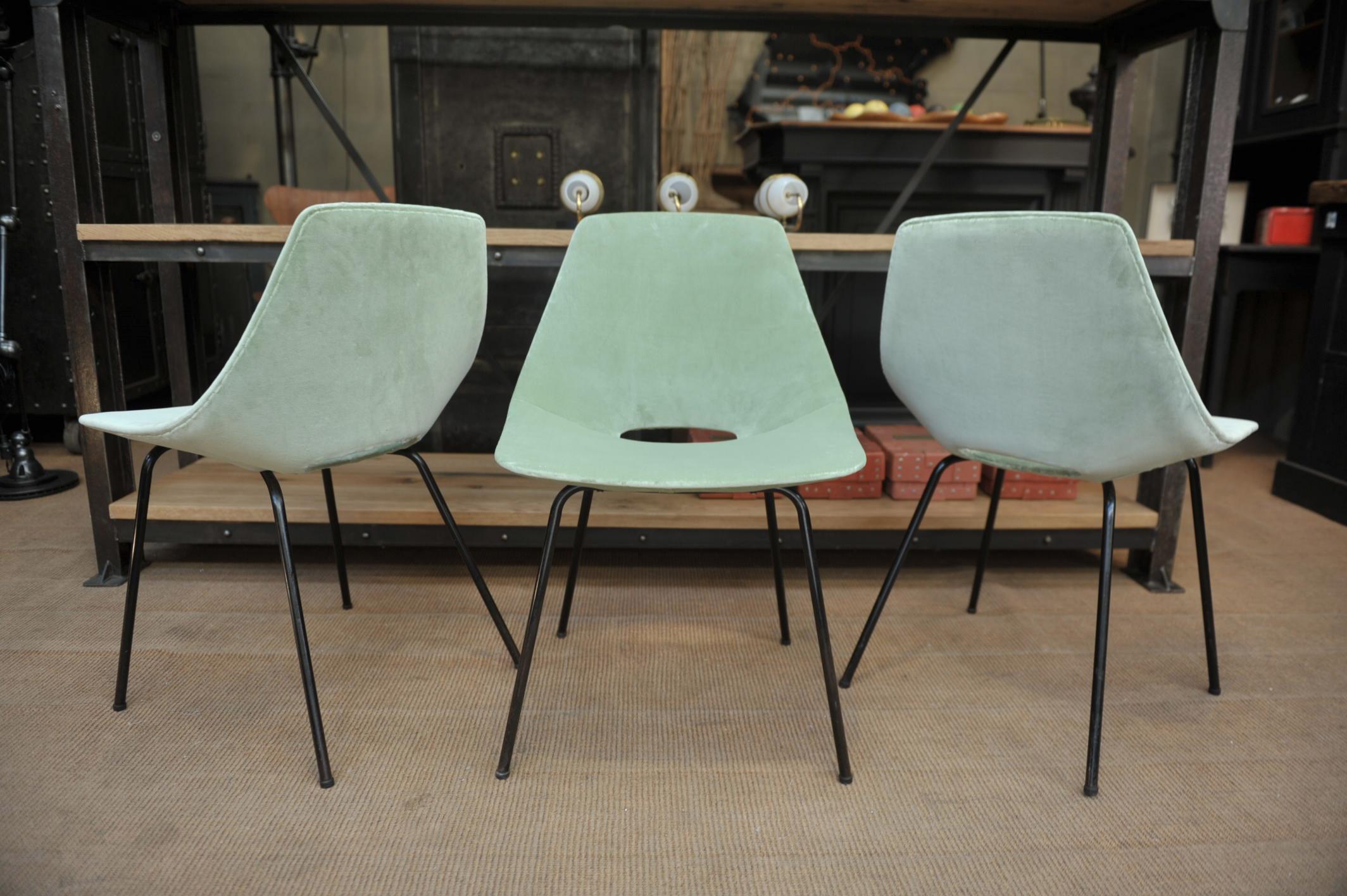 Set of 6 Tonneau Chairs by Pierre Guariche for Steiner, 1954 For Sale 4